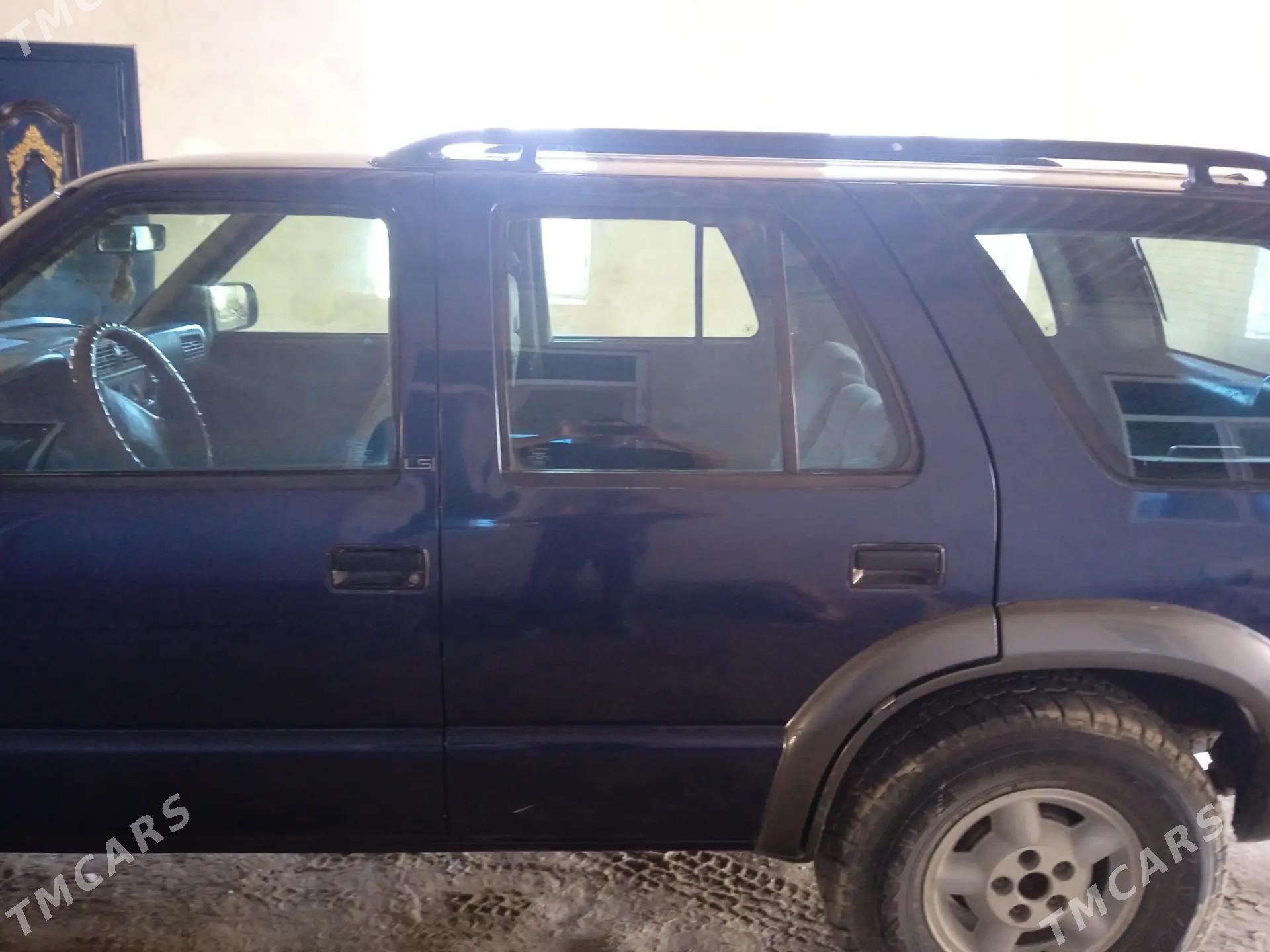 Chevrolet Blazer 1996 - 70 000 TMT - Sakar - img 4