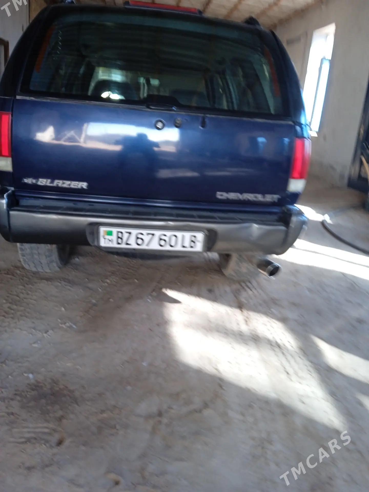 Chevrolet Blazer 1996 - 70 000 TMT - Sakar - img 3