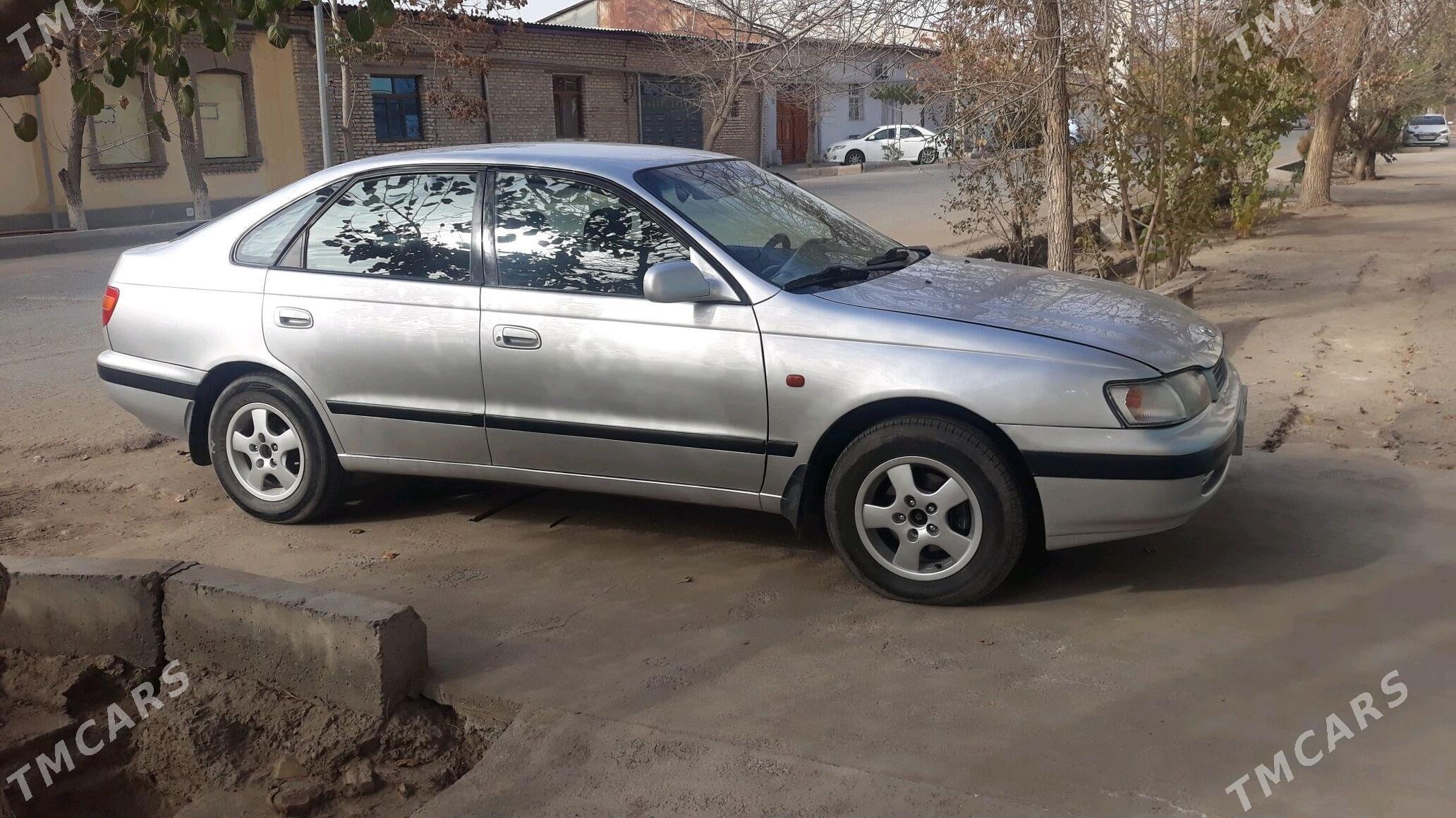 Toyota Carina 1997 - 90 000 TMT - Дашогуз - img 4