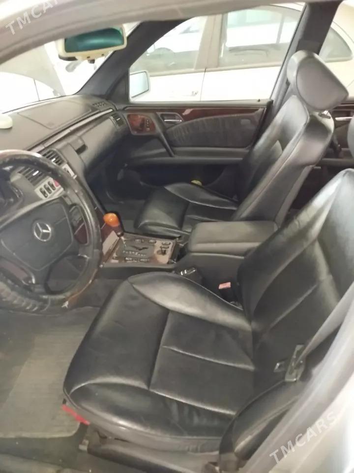 Mercedes-Benz E420 1996 - 90 000 TMT - Balkanabat - img 3