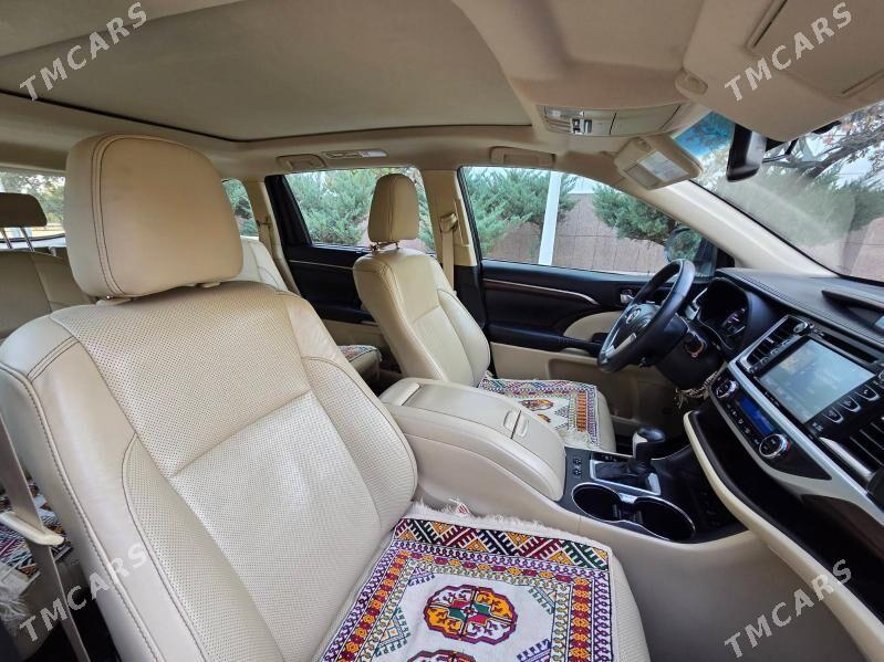 Toyota Highlander 2016 - 520 000 TMT - Гуртли - img 3