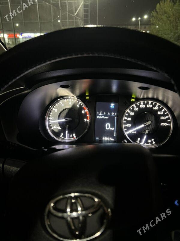 Toyota Hilux 2022 - 588 000 TMT - Aşgabat - img 7