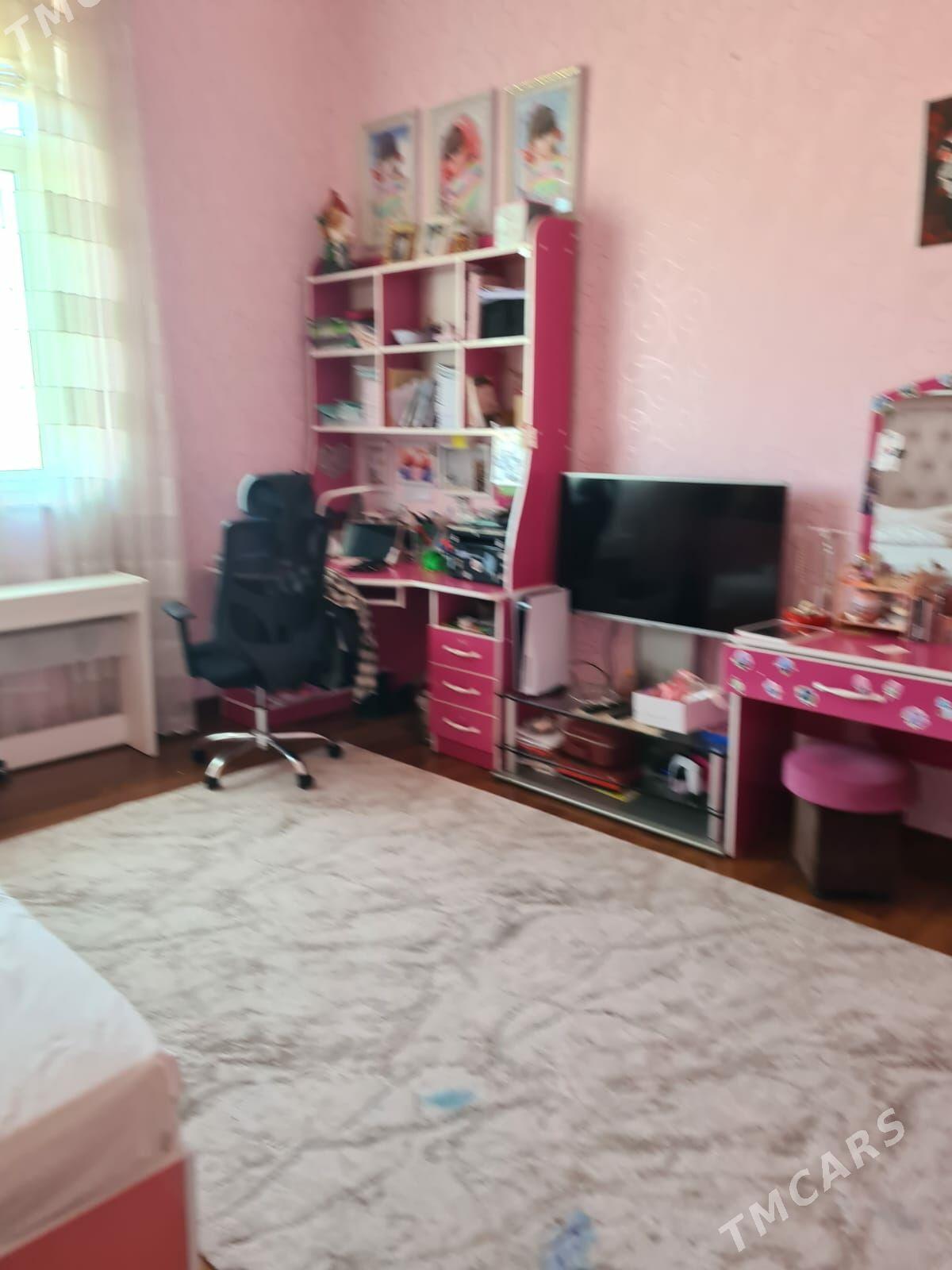 Срочно продаю 3 комн. элитка - Podwoýski köç. (Bitarap Türkmenistan şaýoly) - img 7