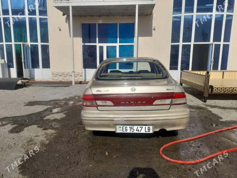 Nissan Maxima 1998 - 40 000 TMT - Туркменабат - img 2