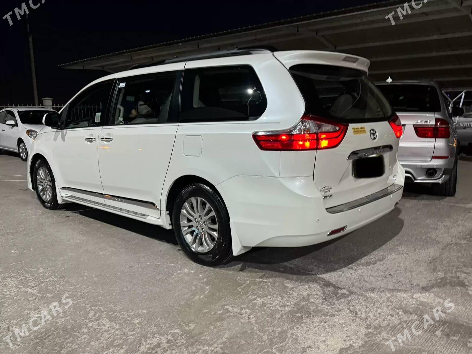 Toyota Sienna 2016 - 400 000 TMT - Балканабат - img 3