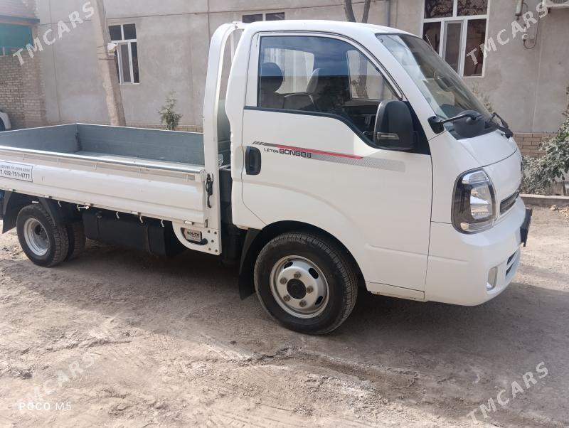 Kia Bongo 2021 - 275 000 TMT - Гурбансолтан Едже - img 3
