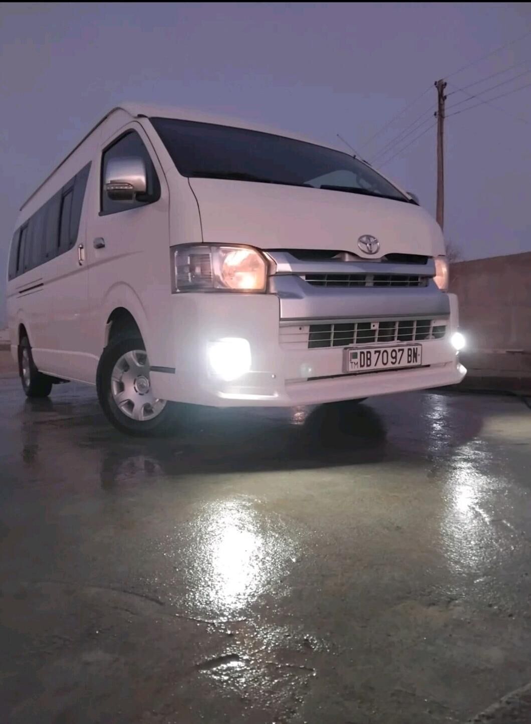 Toyota Hiace 2013 - 480 000 TMT - Балканабат - img 9