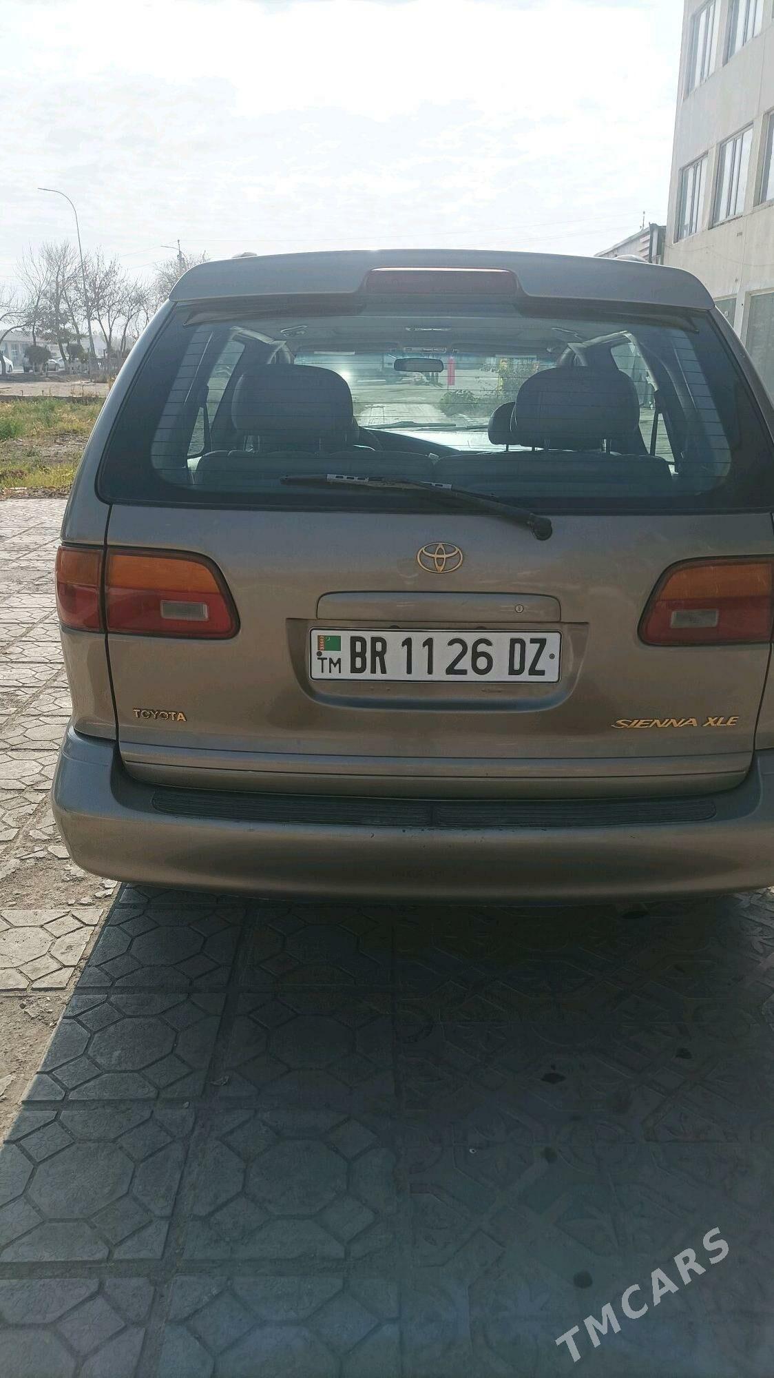 Toyota Sienna 1999 - 130 000 TMT - Гороглы (Тагта) - img 3