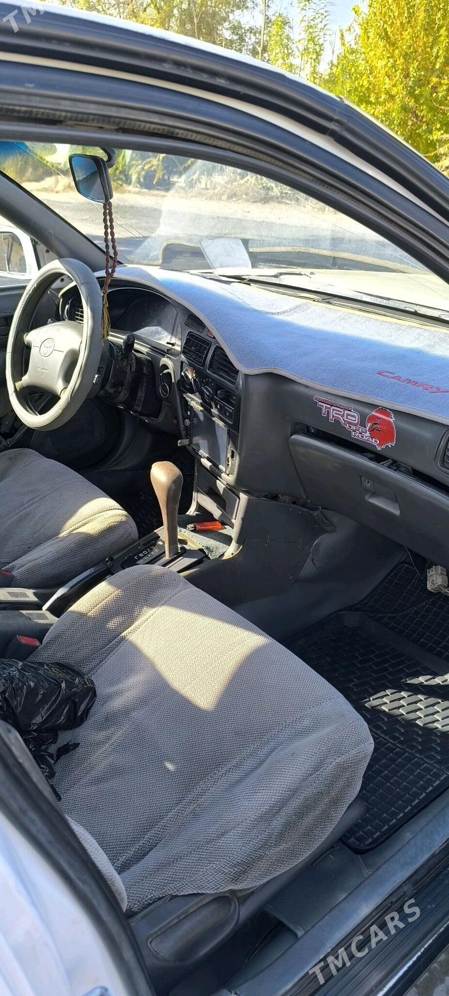 Toyota Camry 1994 - 70 000 TMT - Baýramaly - img 4