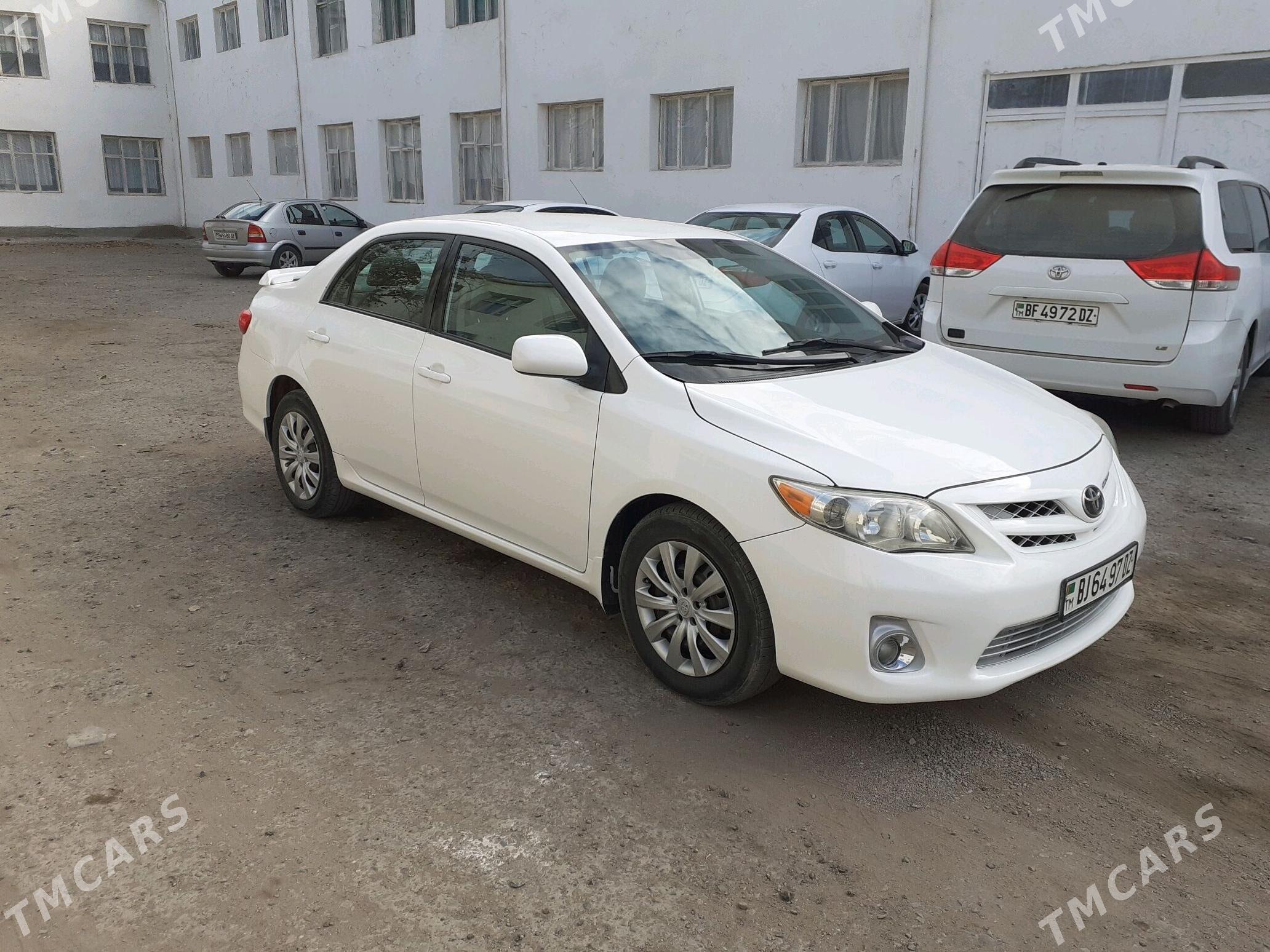 Toyota Corolla 2012 - 170 000 TMT - Дашогуз - img 3