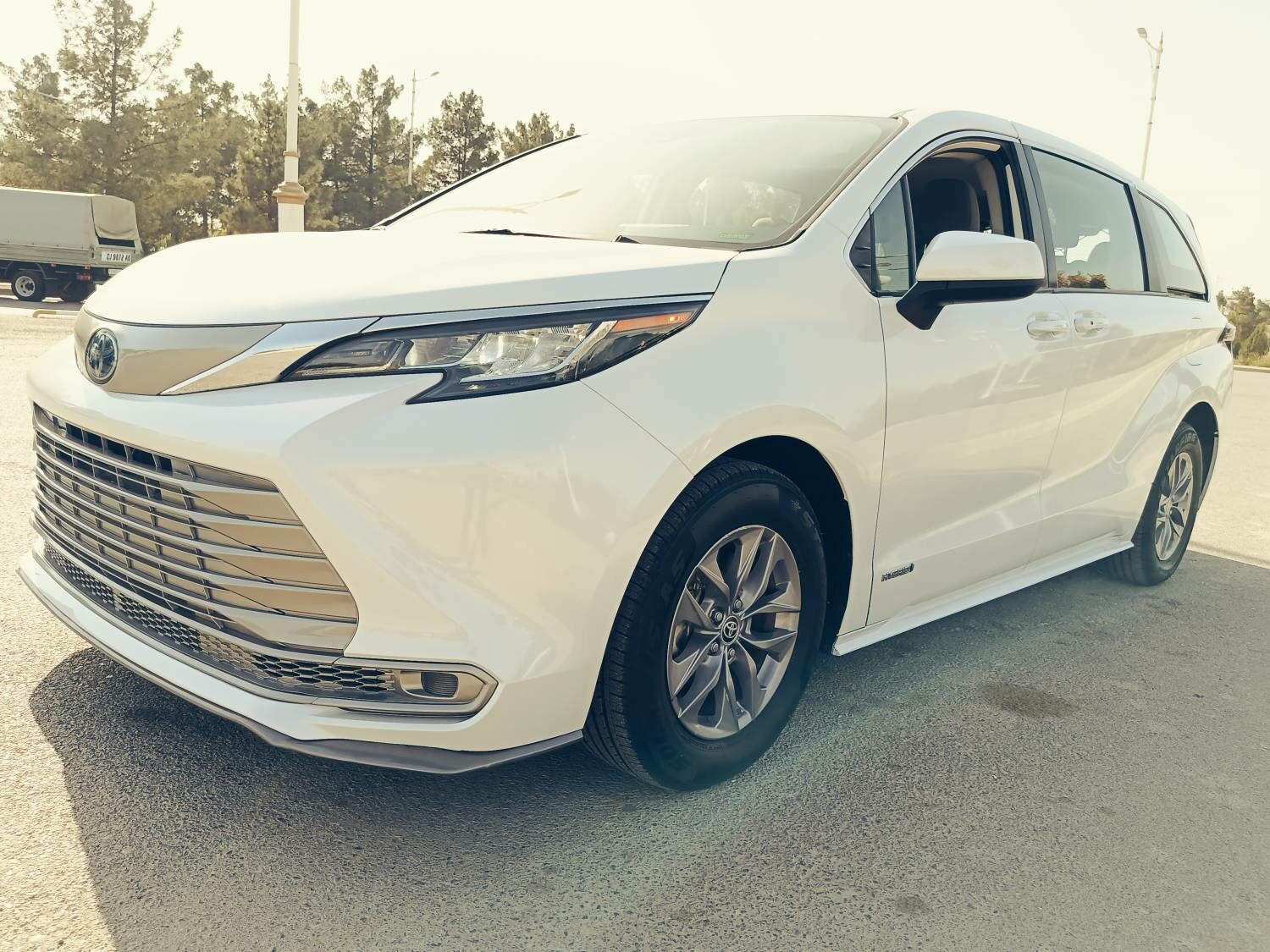 Toyota Sienna 2021 - 490 000 TMT - Aşgabat - img 2