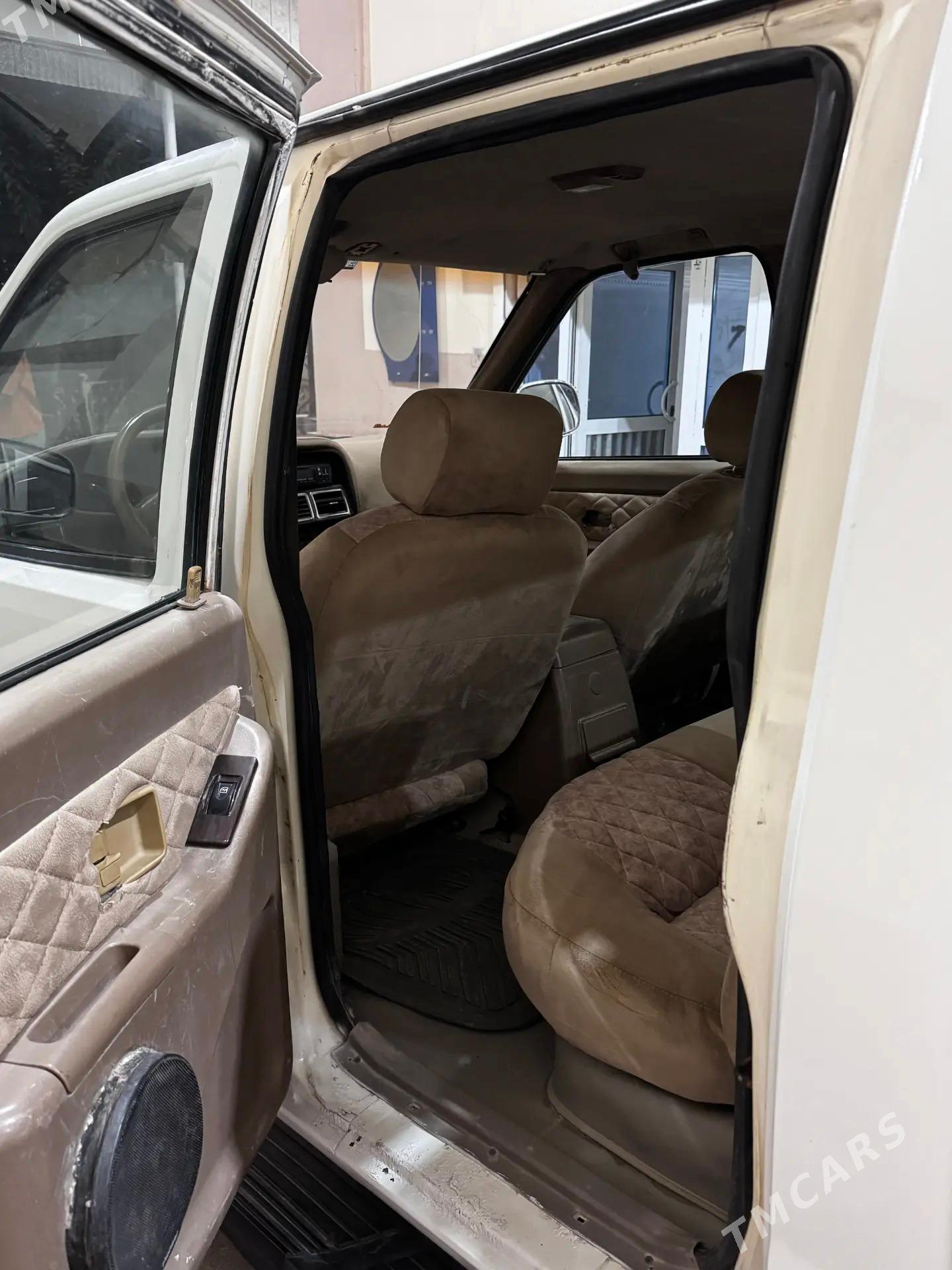 Toyota Tundra 2006 - 70 000 TMT - Байрамали - img 7