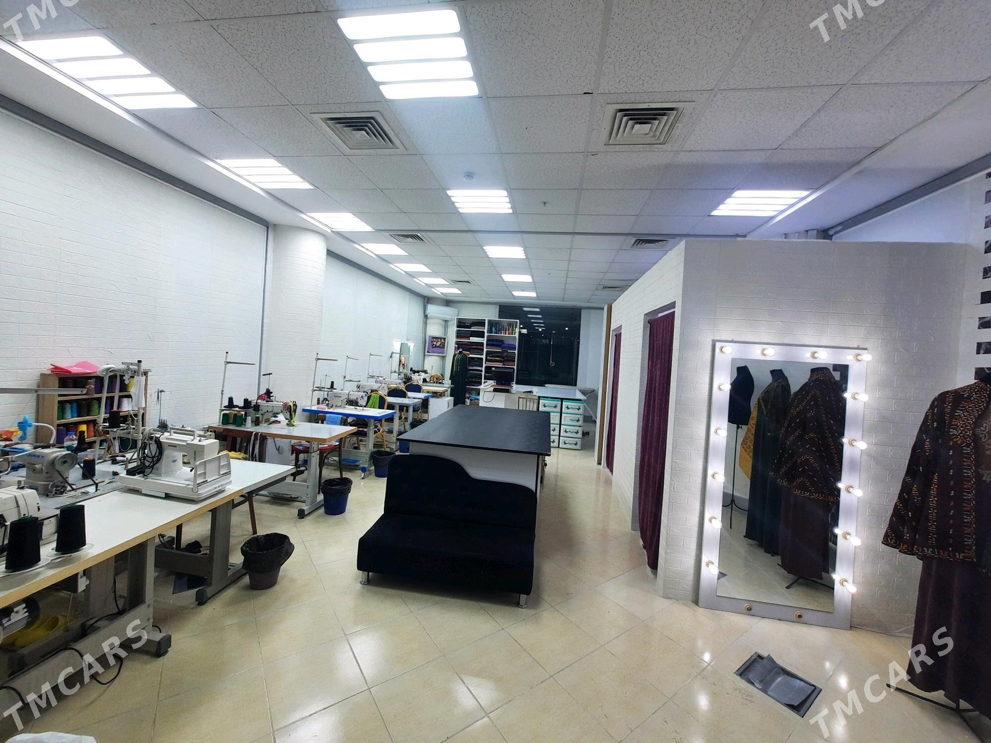 Ателье - Moskowskiý köç. (10 ýyl abadançylyk şaýoly) - img 2