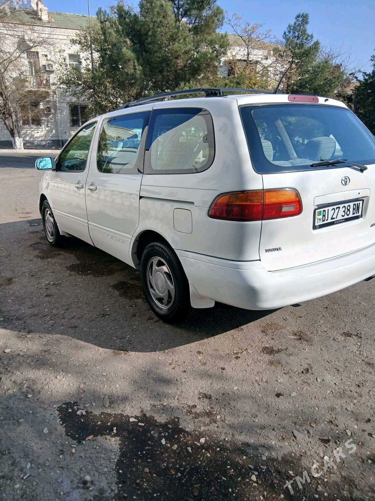 Toyota Sienna 2000 - 180 000 TMT - Туркменбаши - img 4