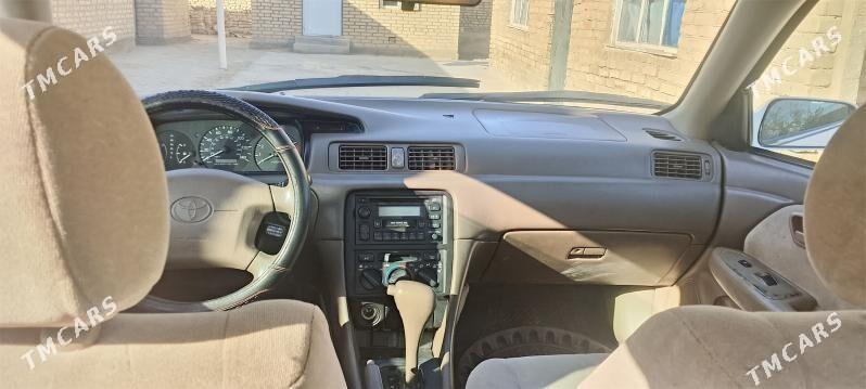 Toyota Camry 1999 - 112 000 TMT - Baýramaly - img 3