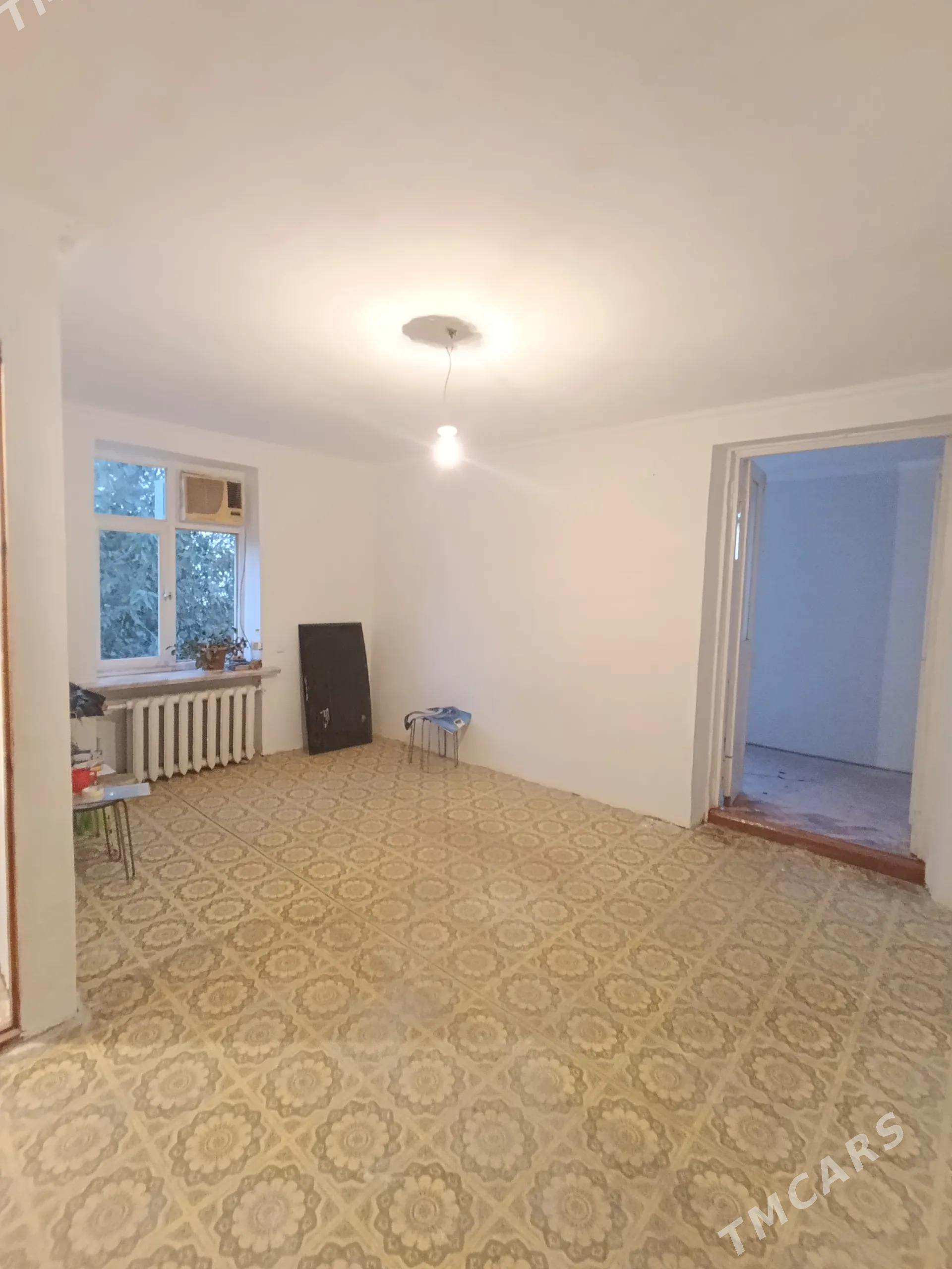 2 мкр. 2 этаж 1 ком - 2 мкр - img 2