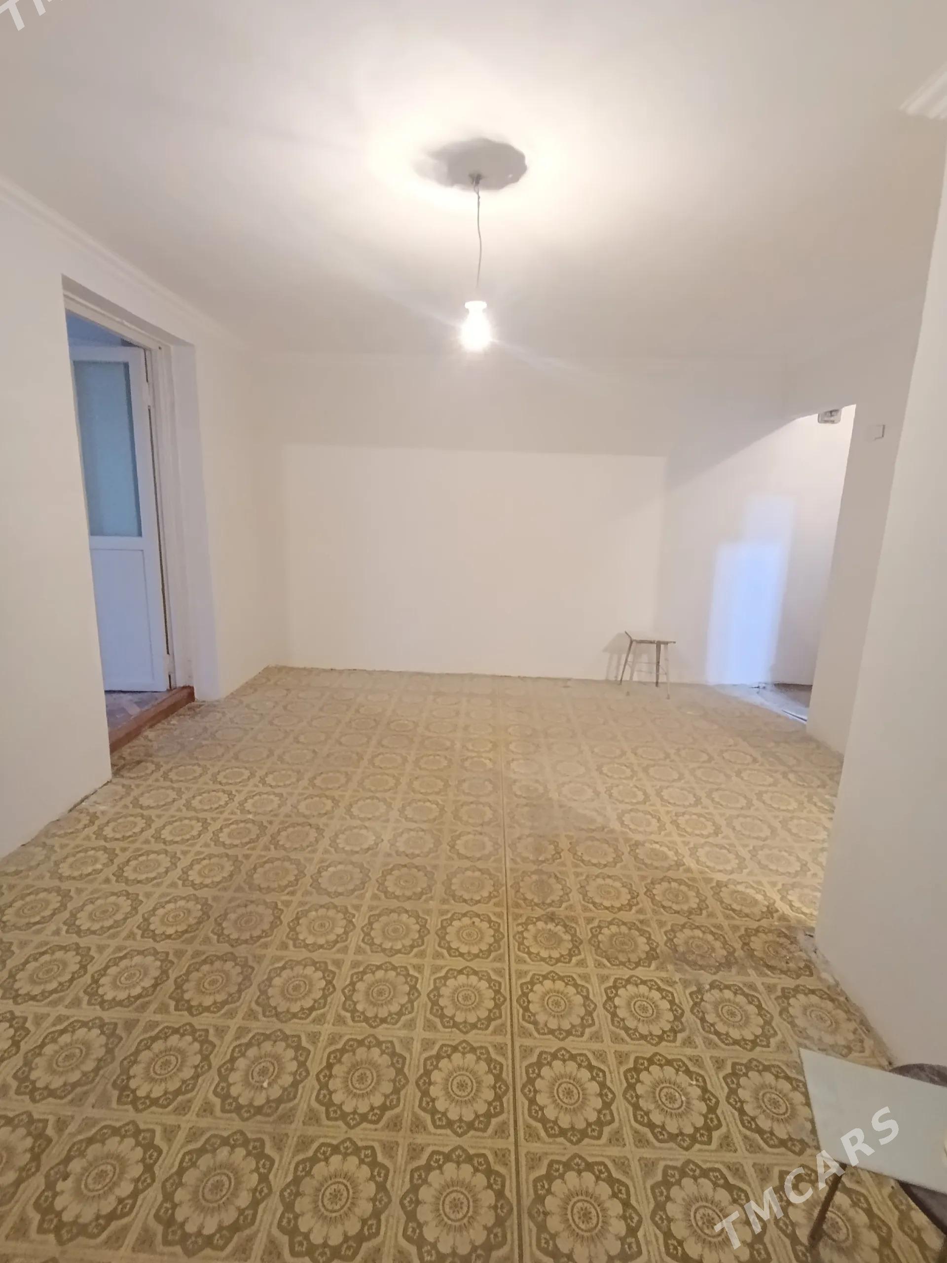 2 мкр. 2 этаж 1 ком - 2 мкр - img 1