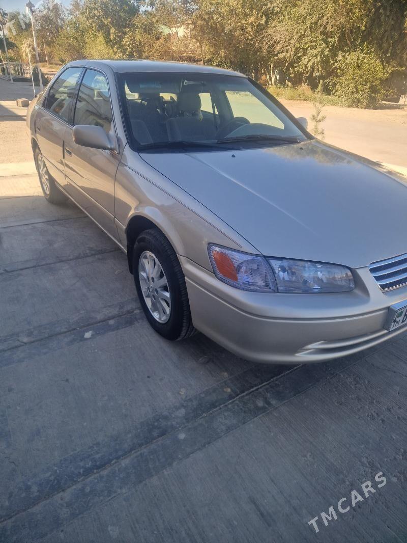 Toyota Camry 2001 - 170 000 TMT - Гурбансолтан Едже - img 2