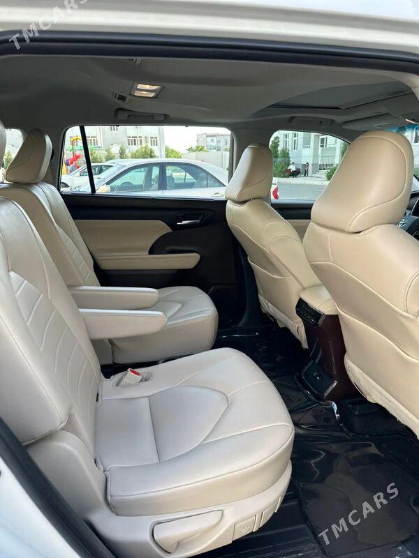 Toyota Highlander 2021 - 490 000 TMT - Мары - img 3