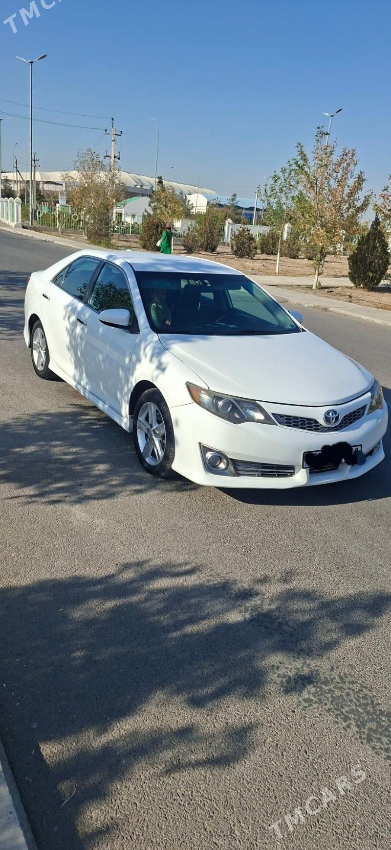 Toyota Camry 2012 - 210 000 TMT - Büzmeýin - img 5