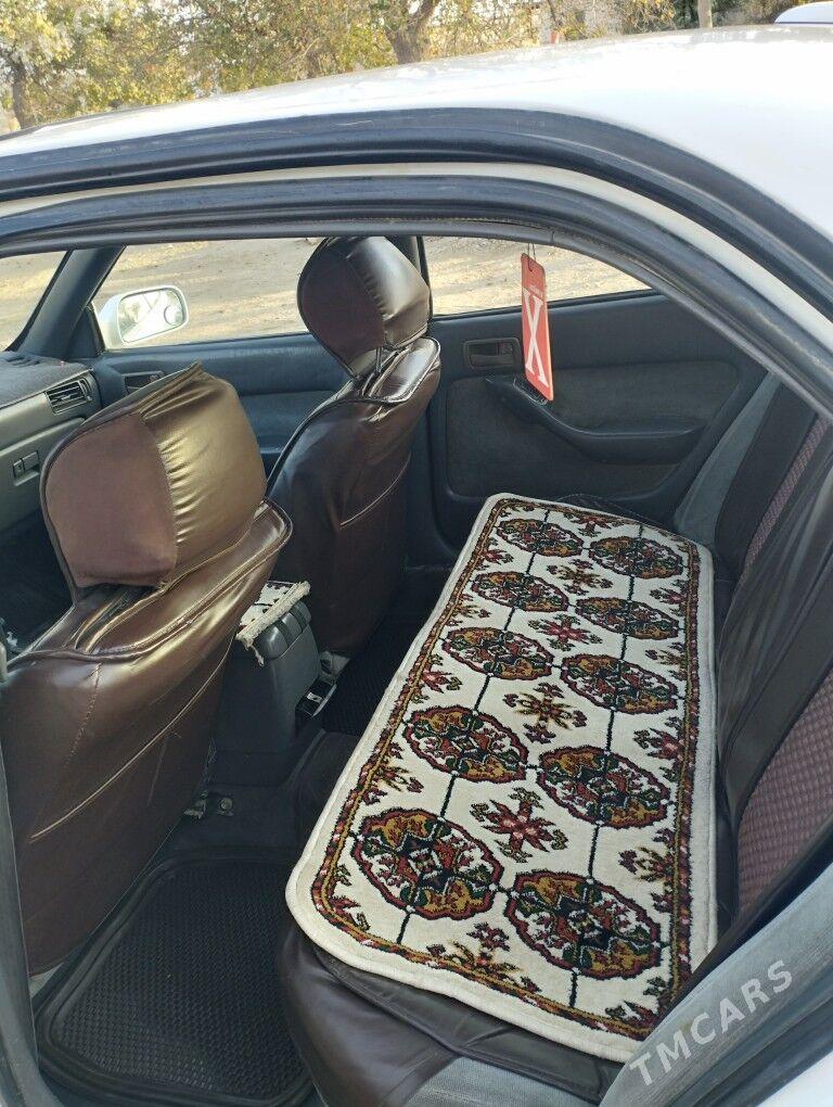 Toyota Camry 1993 - 80 000 TMT - Darganata - img 4