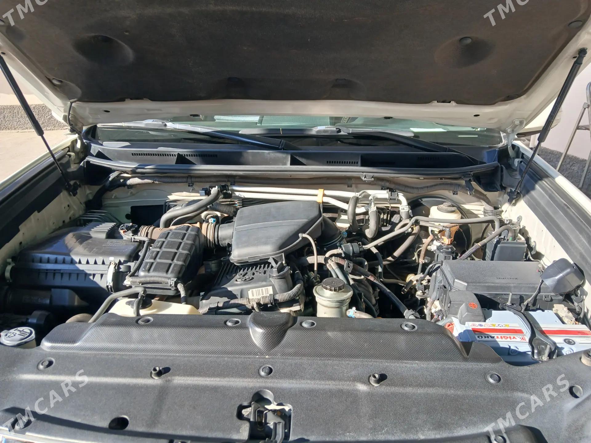 Toyota Land Cruiser Prado 2012 - 580 000 TMT - Чоганлы - img 8