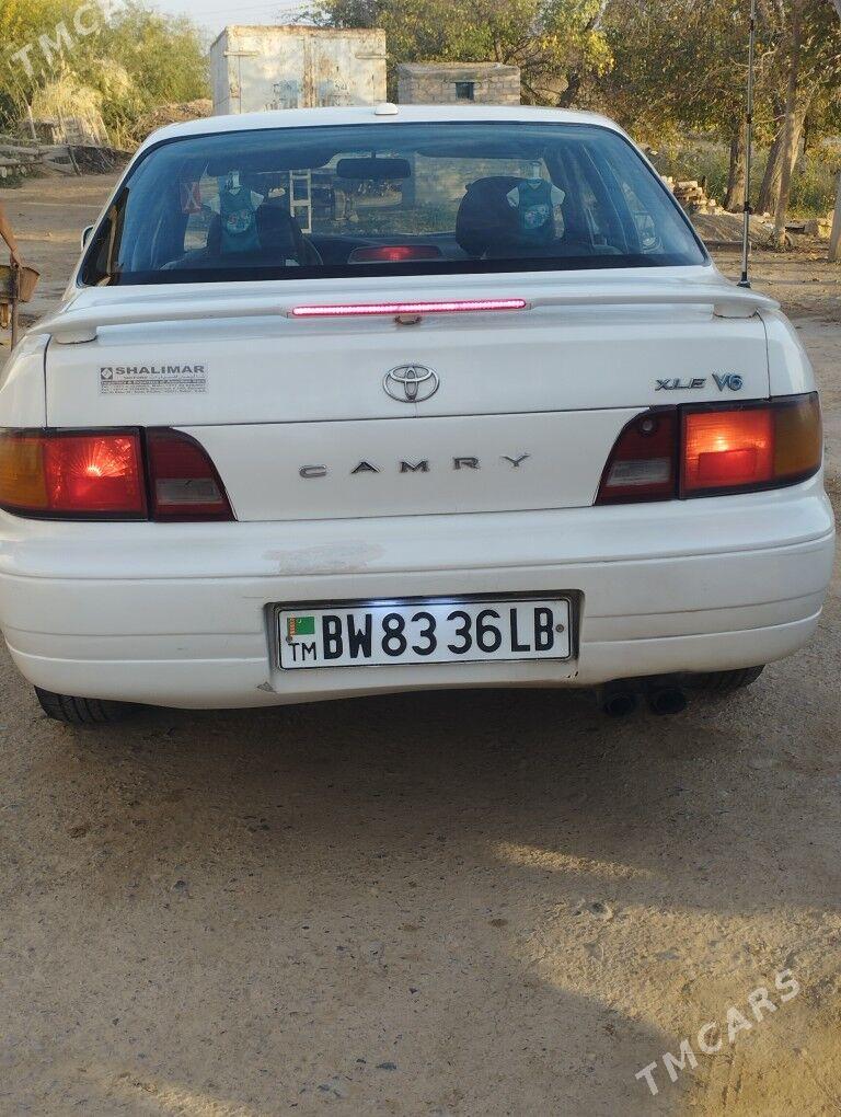 Toyota Camry 1993 - 80 000 TMT - Darganata - img 3