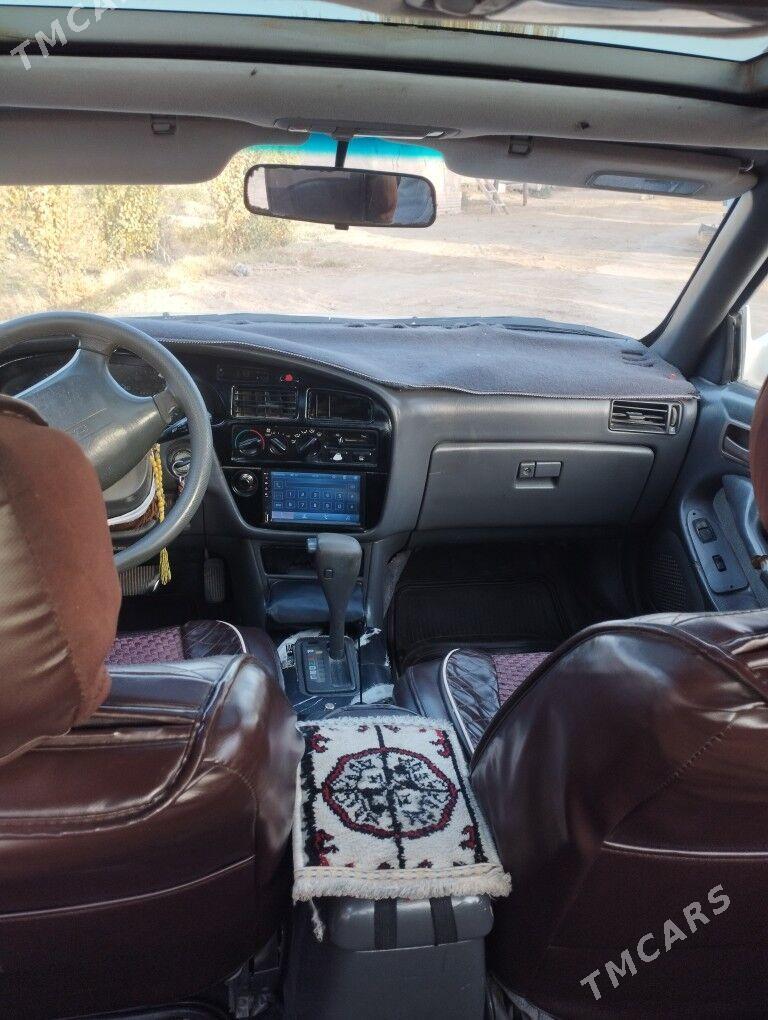 Toyota Camry 1993 - 80 000 TMT - Darganata - img 5