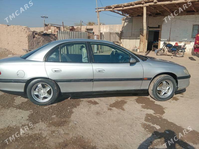 Opel Omega 1996 - 45 000 TMT - Дянев - img 2