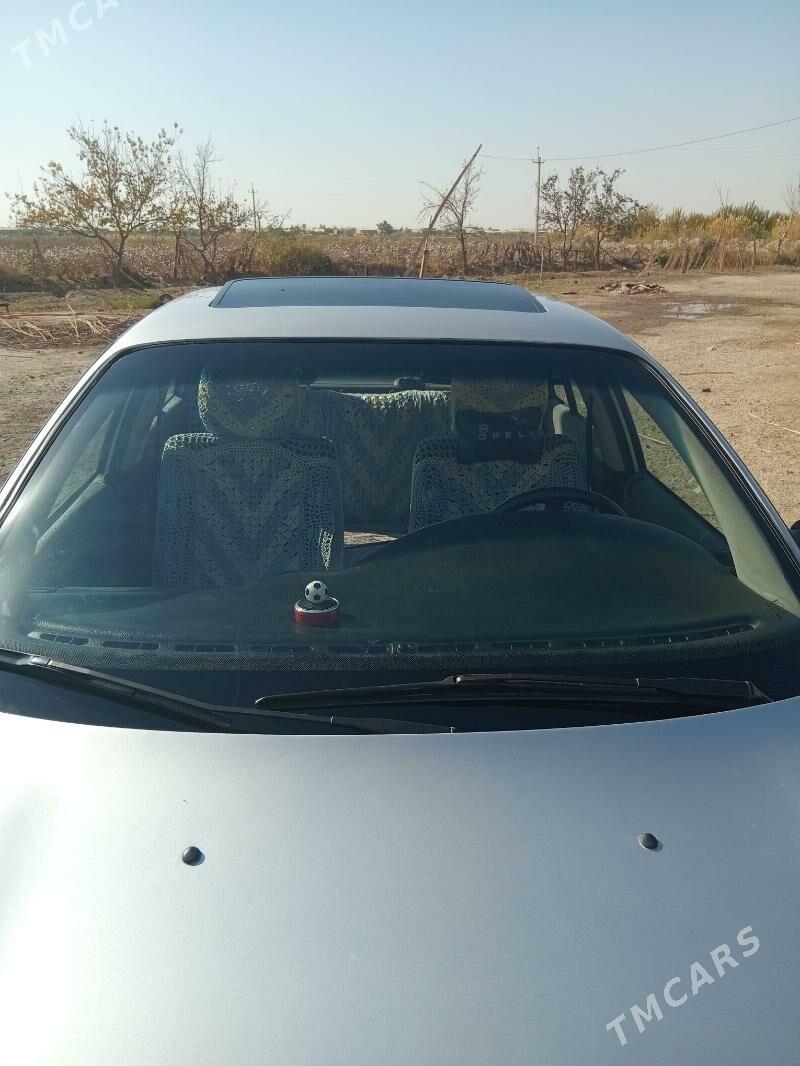 Opel Omega 1996 - 45 000 TMT - Дянев - img 1