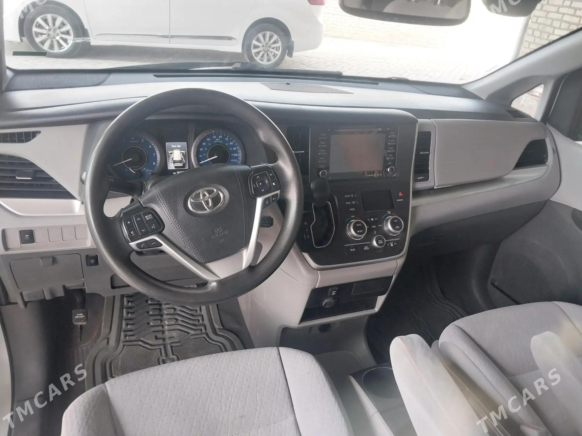 Toyota Sienna 2020 - 500 000 TMT - Байрамали - img 4