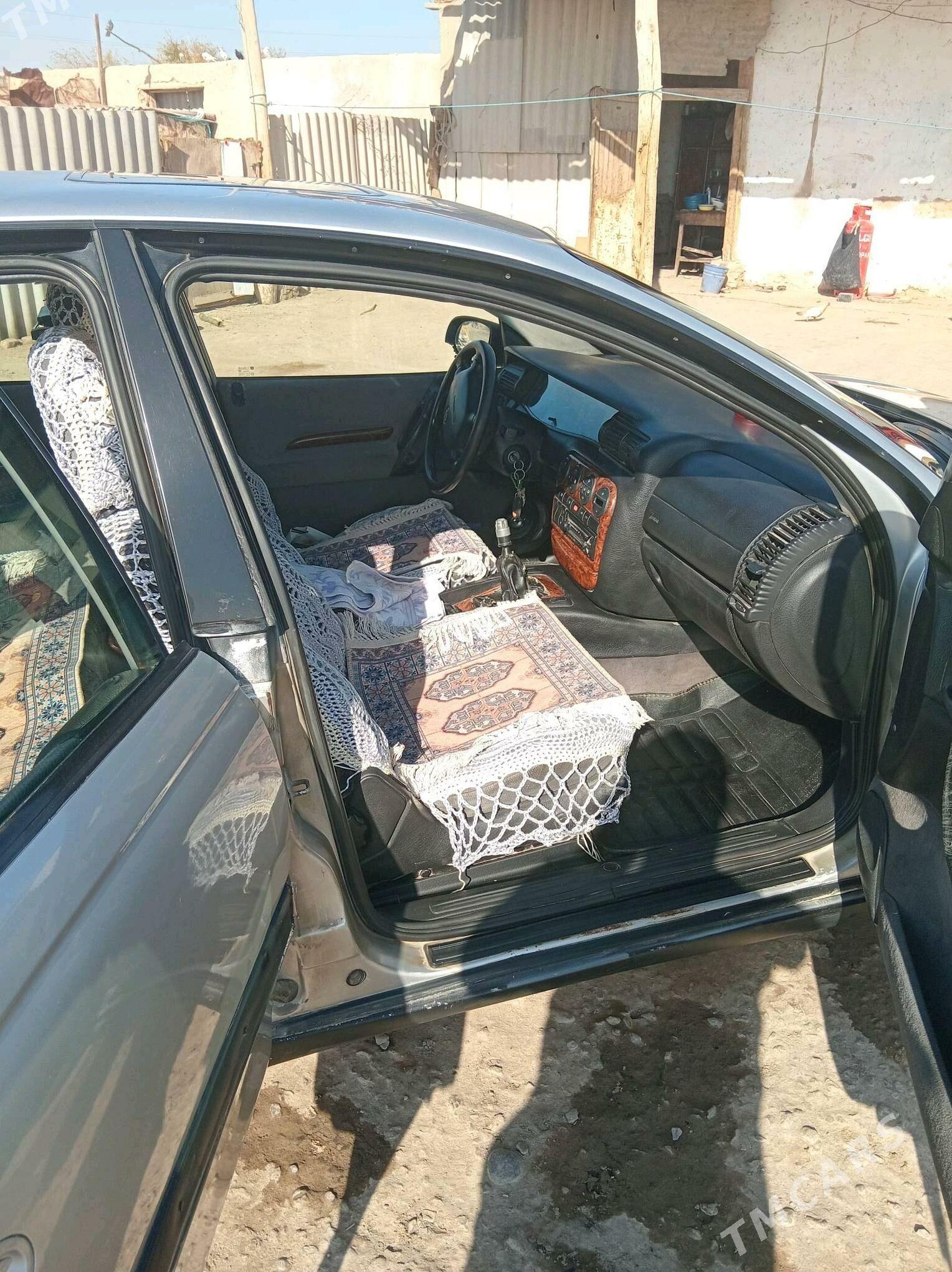 Opel Omega 1996 - 45 000 TMT - Дянев - img 8