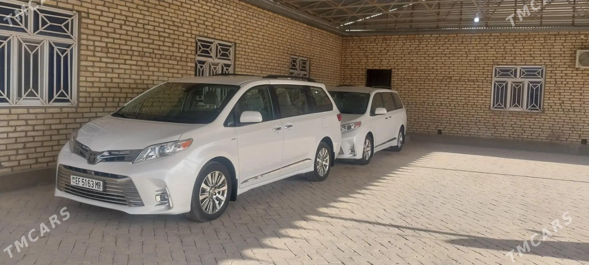 Toyota Sienna 2020 - 500 000 TMT - Байрамали - img 7