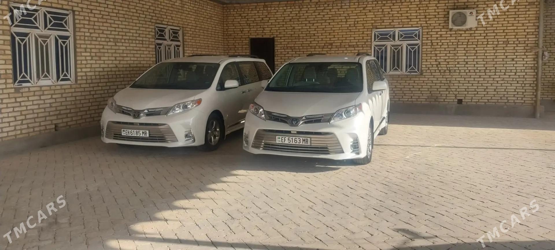 Toyota Sienna 2020 - 500 000 TMT - Байрамали - img 9