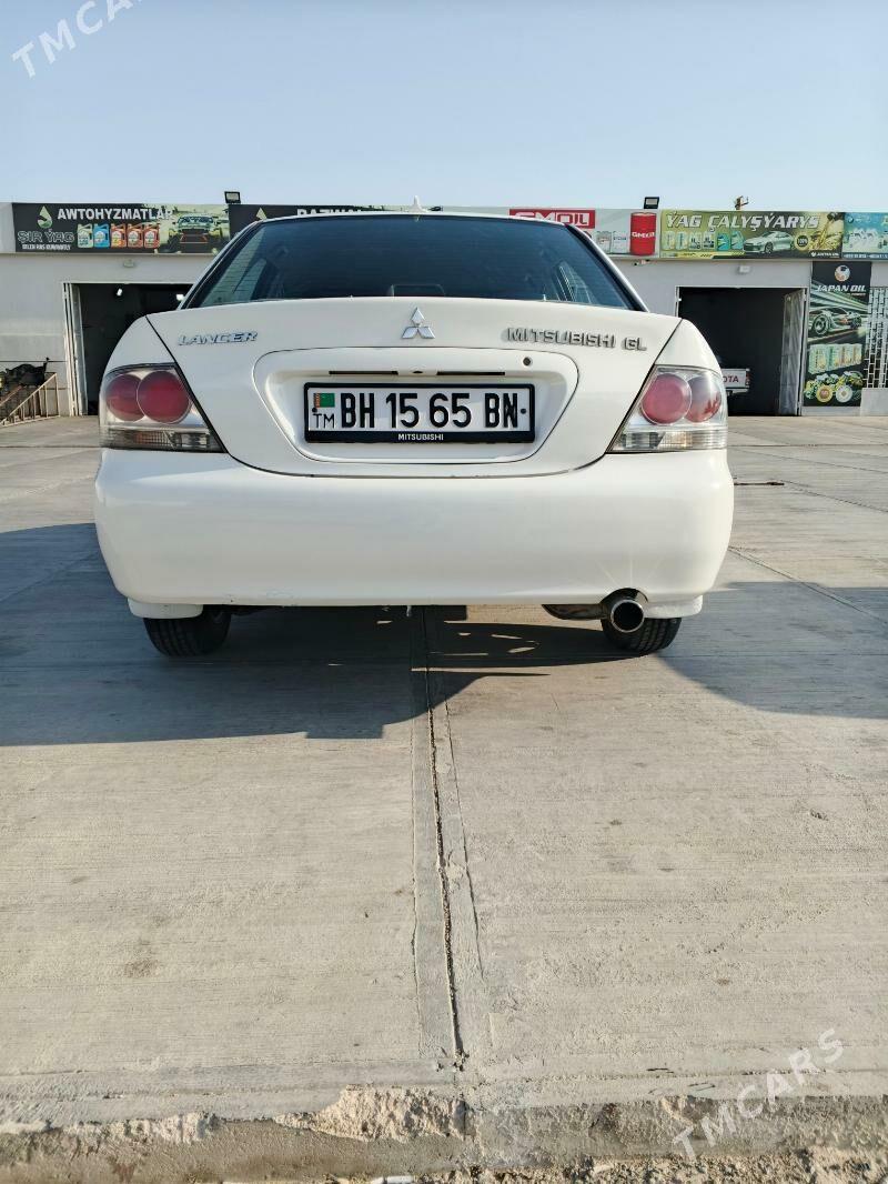 Mitsubishi Lancer 2004 - 95 000 TMT - Балканабат - img 4
