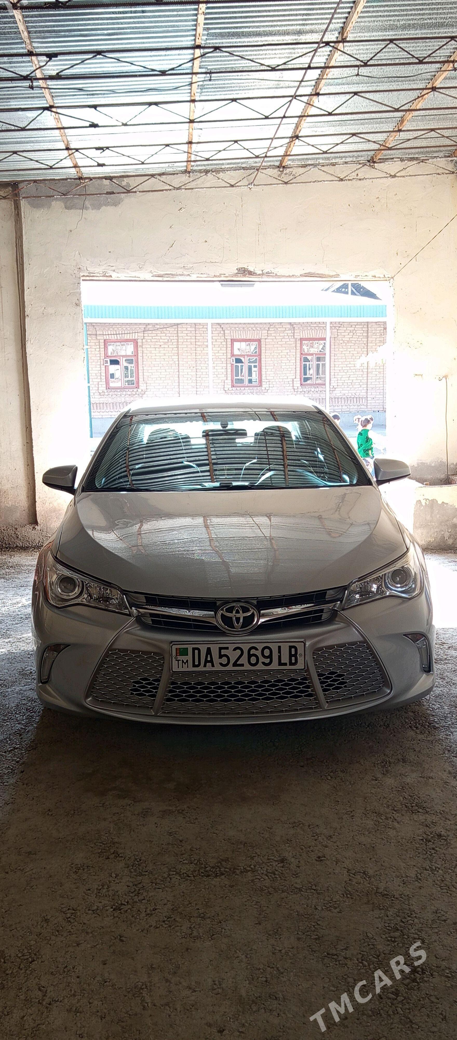 Toyota Camry 2017 - 260 000 TMT - Çärjew - img 1