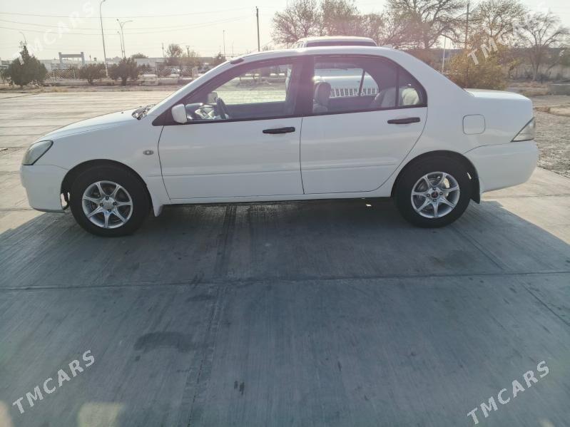 Mitsubishi Lancer 2004 - 95 000 TMT - Балканабат - img 2