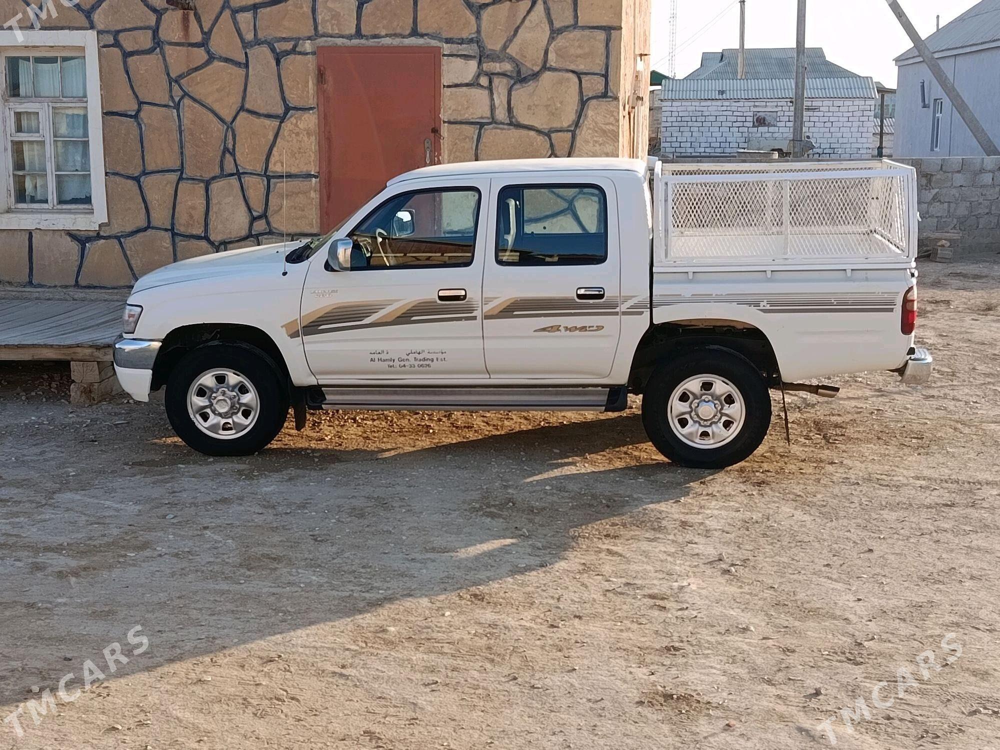 Toyota Hilux 2002 - 150 000 TMT - Эсенгулы - img 8