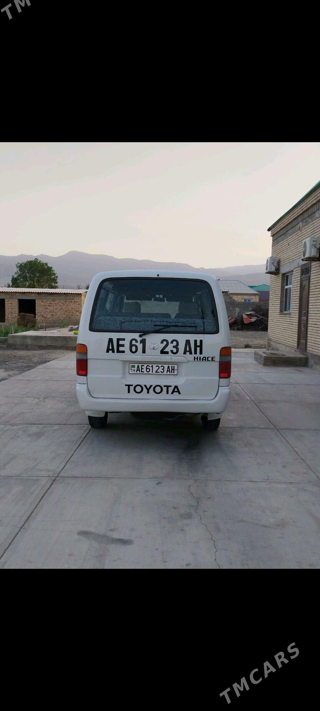 Toyota Hiace 2001 - 150 000 TMT - Бахарден - img 3