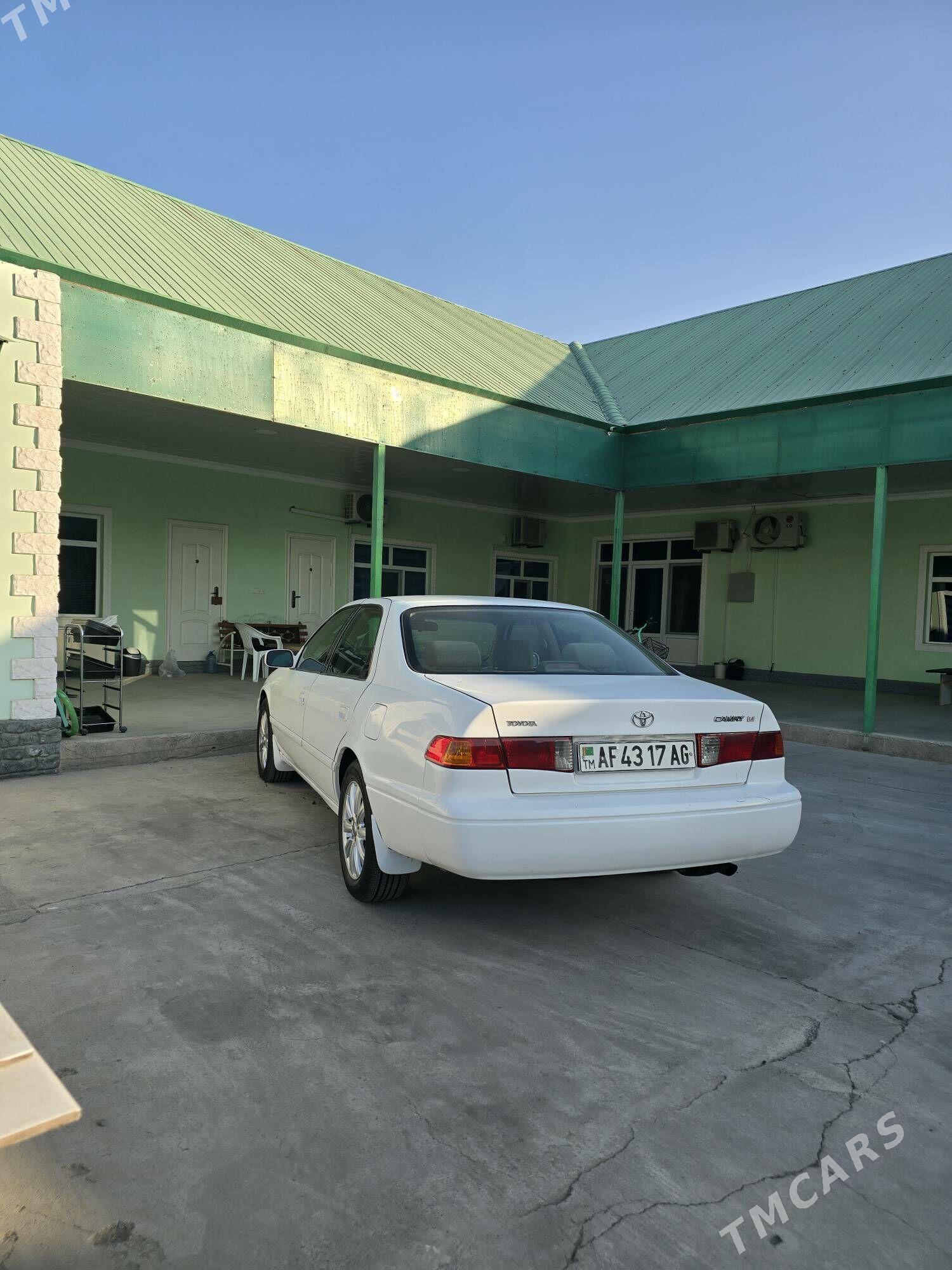 Toyota Camry 2000 - 160 000 TMT - Ашхабад - img 4