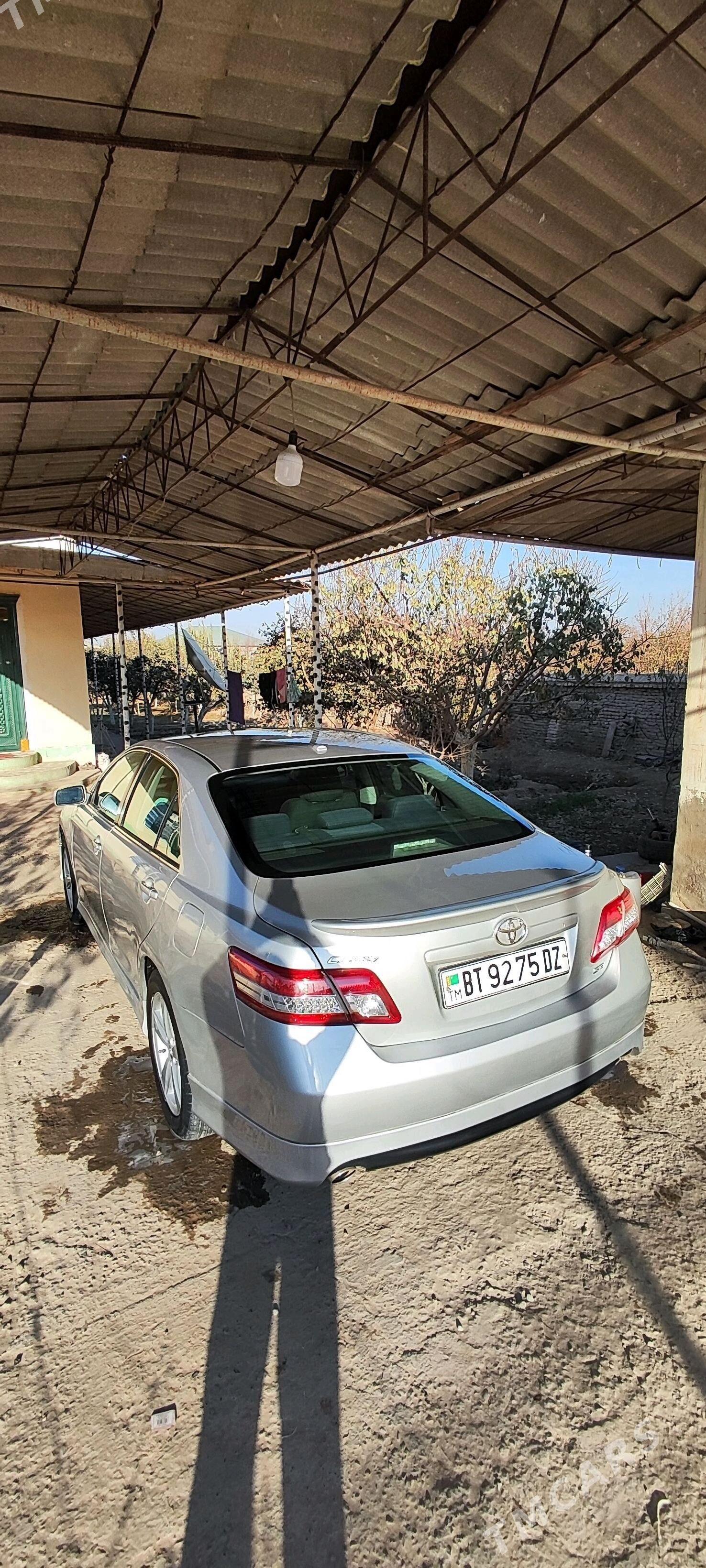 Toyota Camry 2010 - 225 000 TMT - Дашогуз - img 4