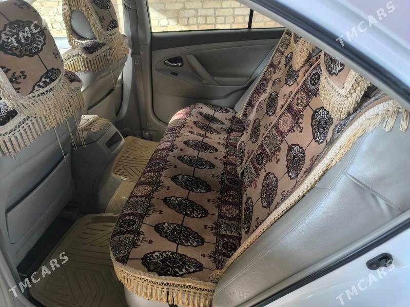 Toyota Camry 2011 - 200 000 TMT - Мары - img 5