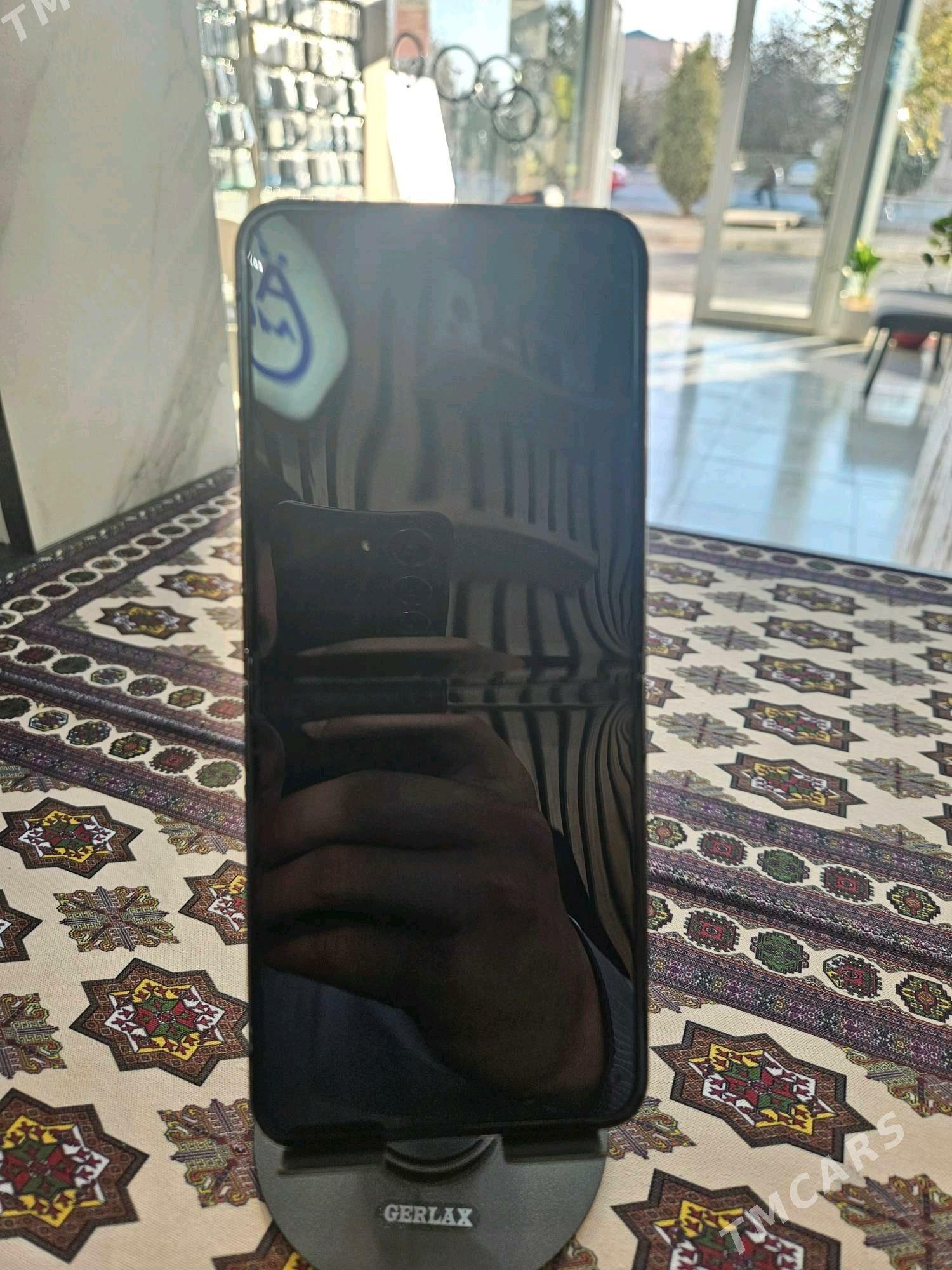 Samsung Z flip4  12/512 - Дашогуз - img 6