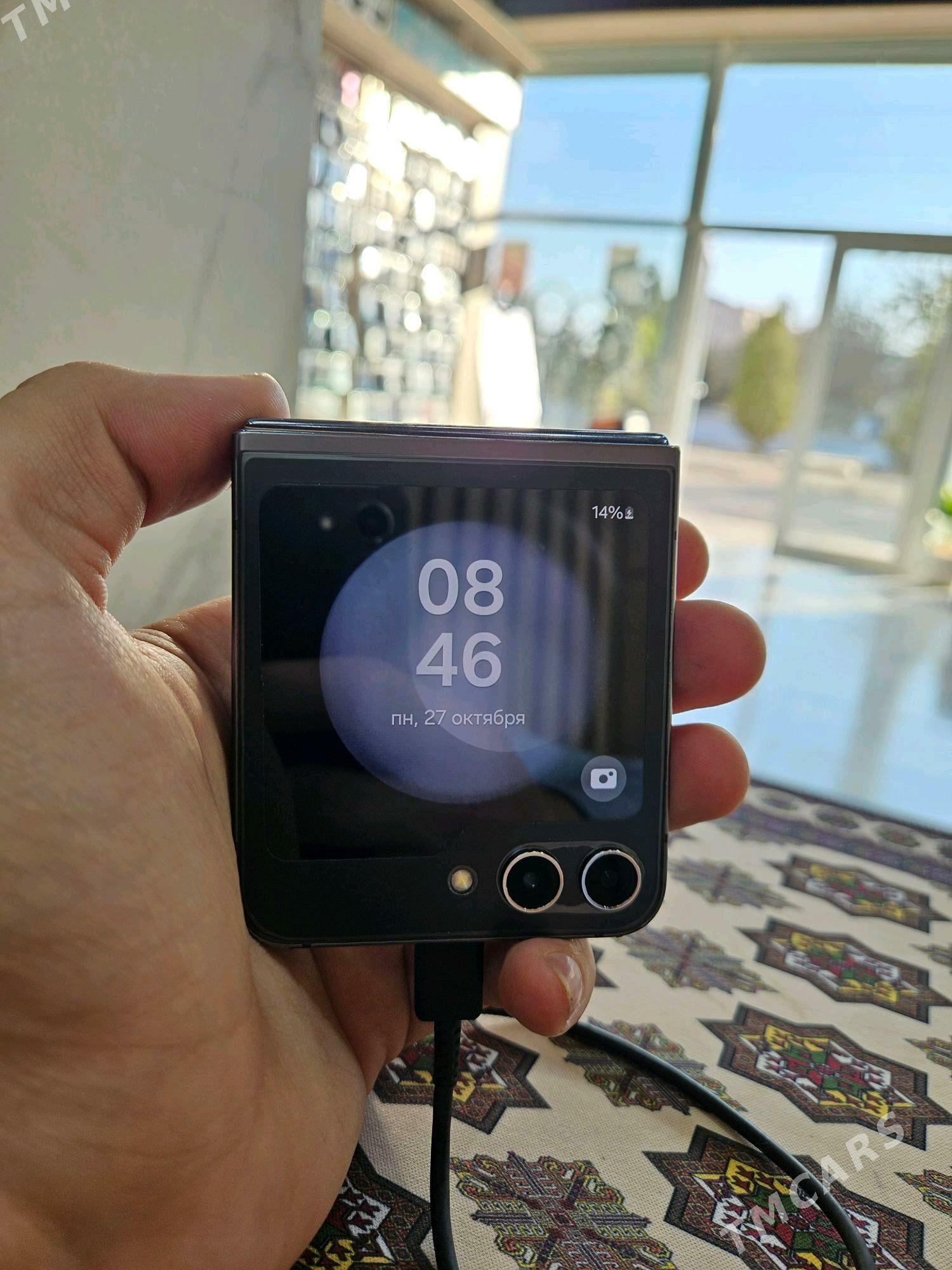 Samsung Z flip4 12/512 - Дашогуз - img 1