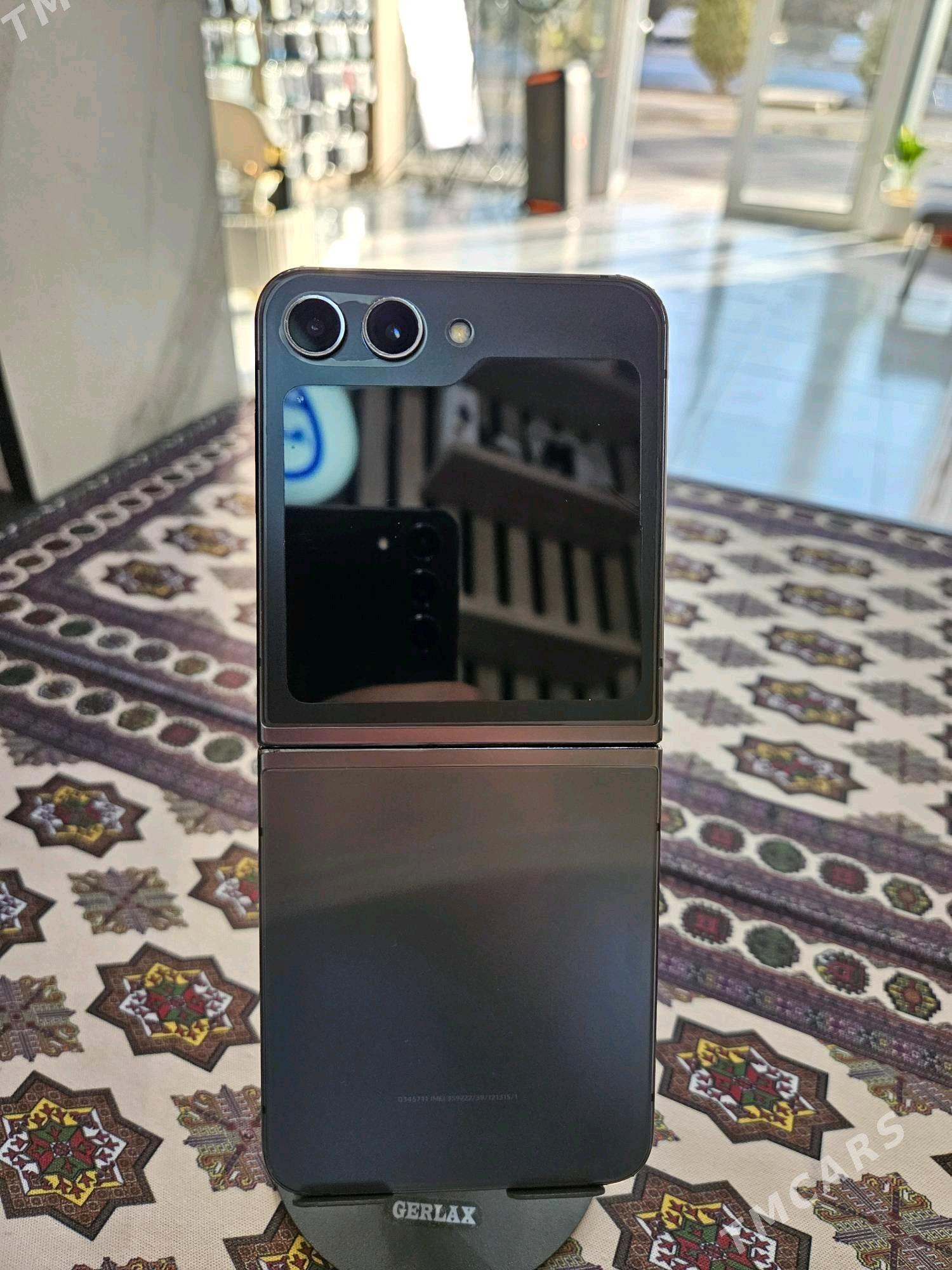 Samsung Z flip4  12/512 - Дашогуз - img 2