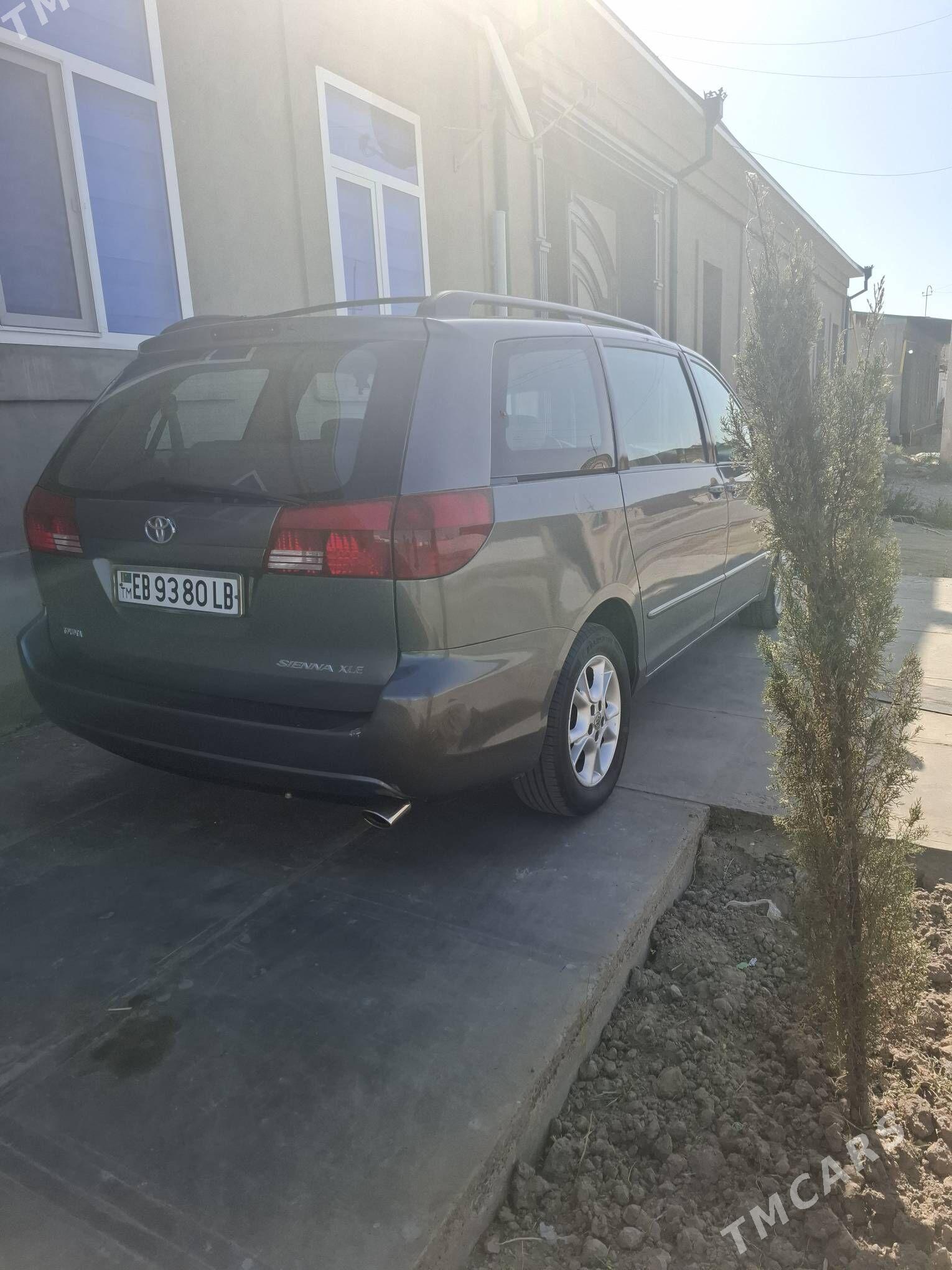 Toyota Sienna 2004 - 220 000 TMT - Туркменабат - img 4