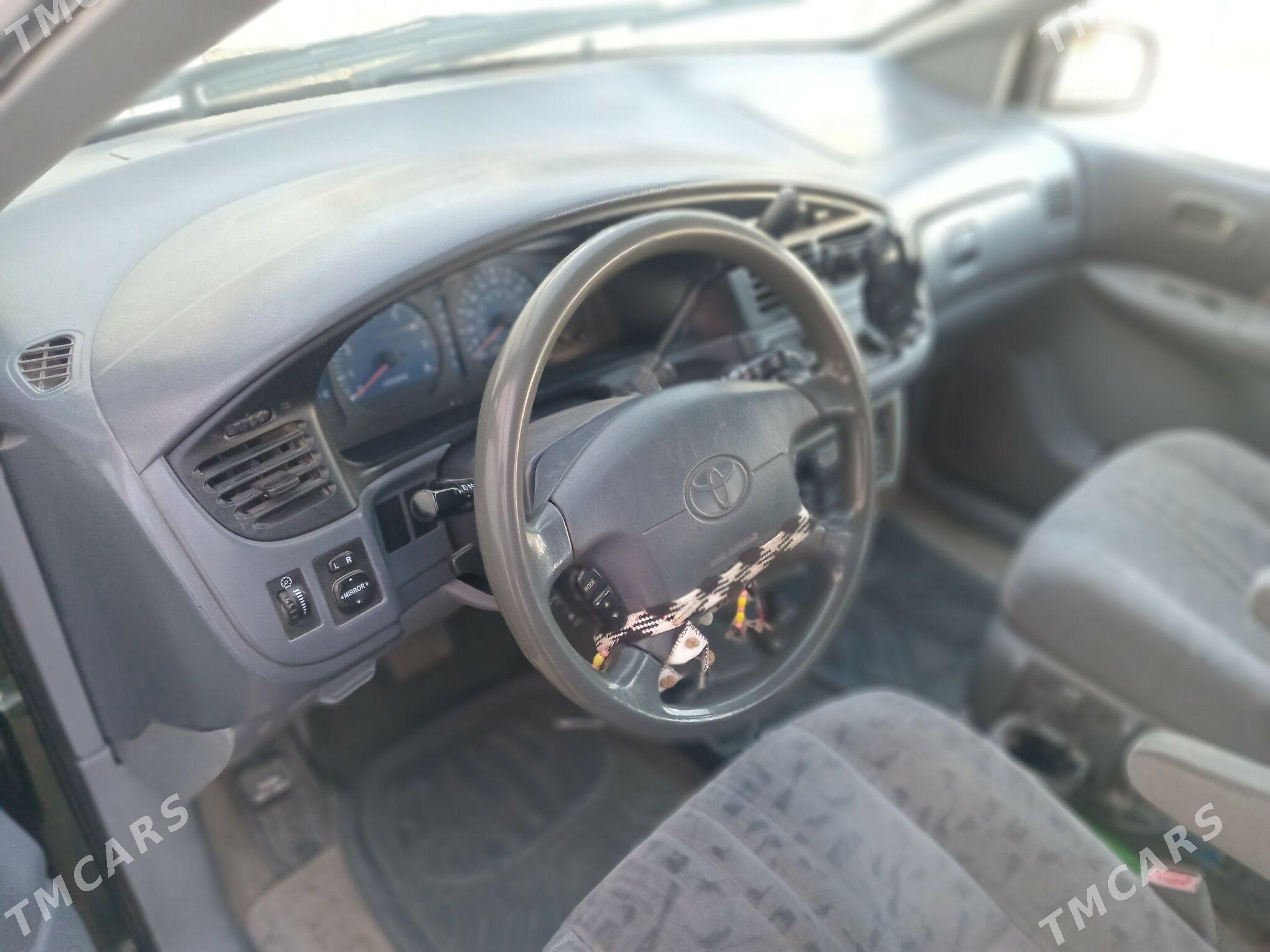 Toyota Sienna 2002 - 171 000 TMT - Wekilbazar - img 3