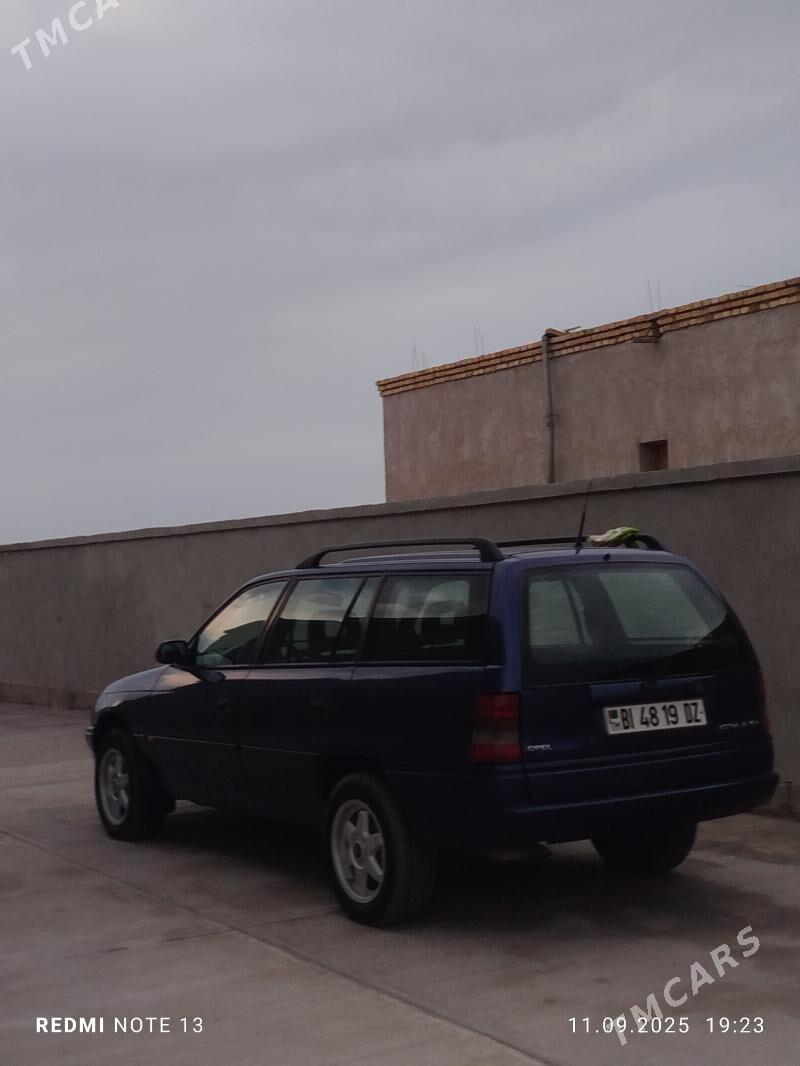 Opel Astra 1997 - 65 000 TMT - Дашогуз - img 3