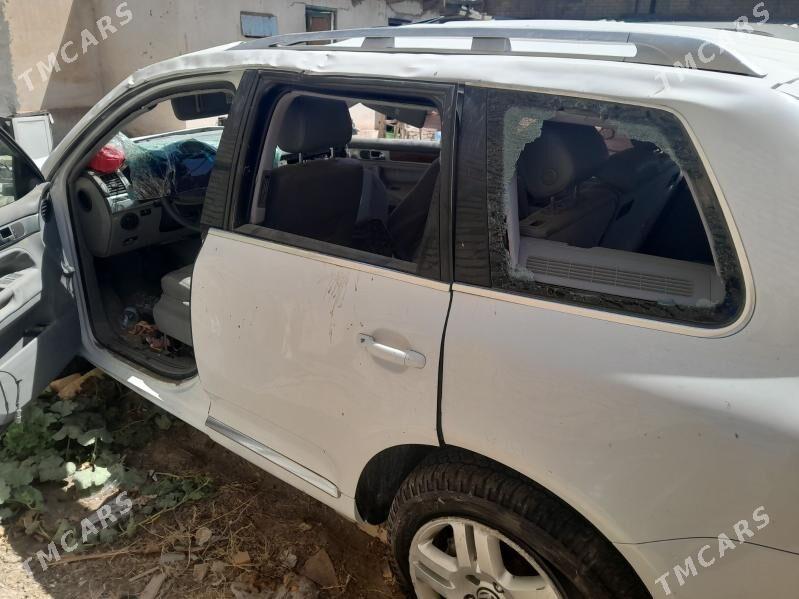 Volkswagen Touareg 2003 - 49 999 TMT - Türkmenabat - img 3