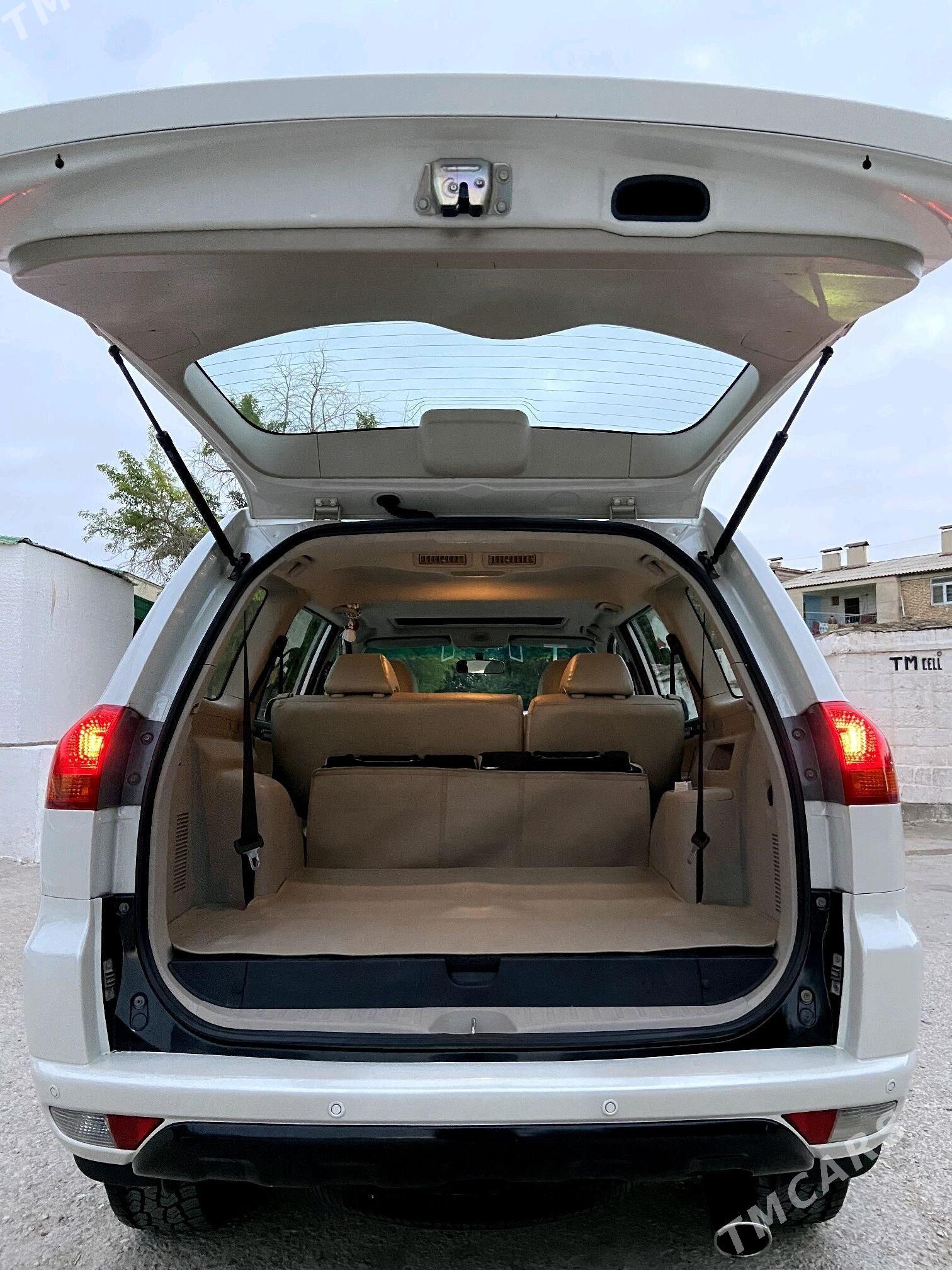 Mitsubishi Montero Sport 2013 - 280 000 TMT - Balkanabat - img 6